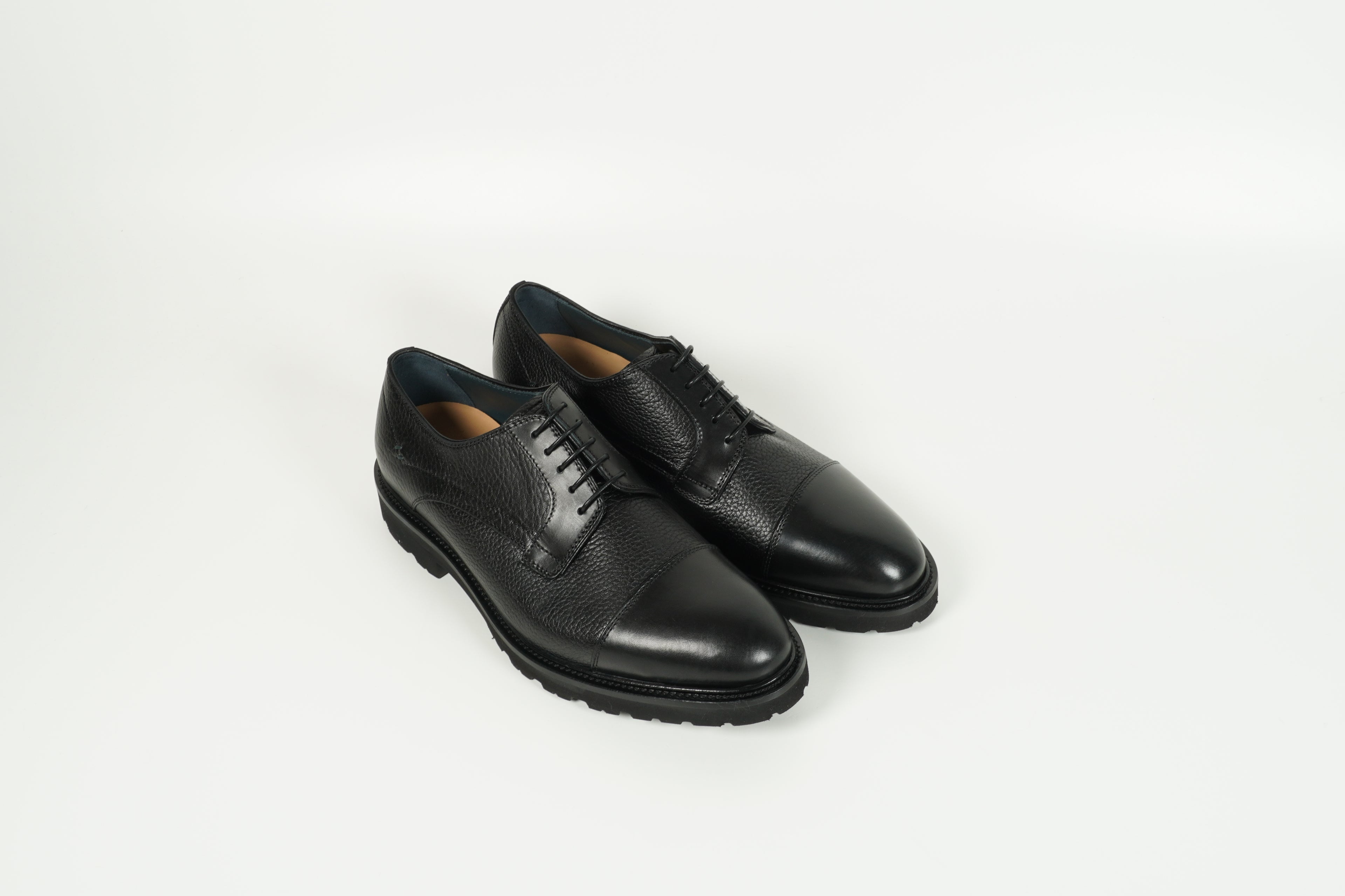 Schnürschuh Schwarz