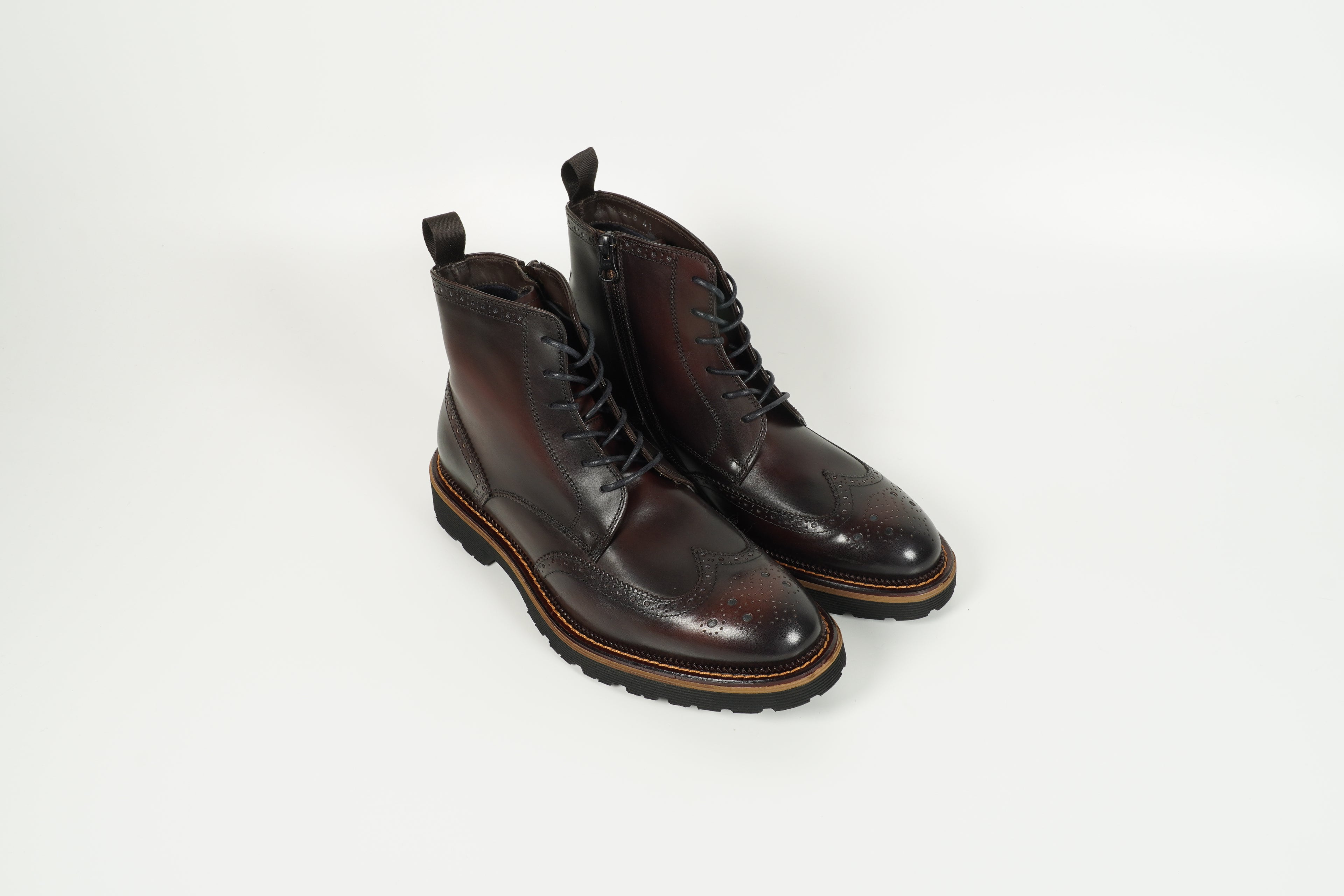 Schnürschuh Braun