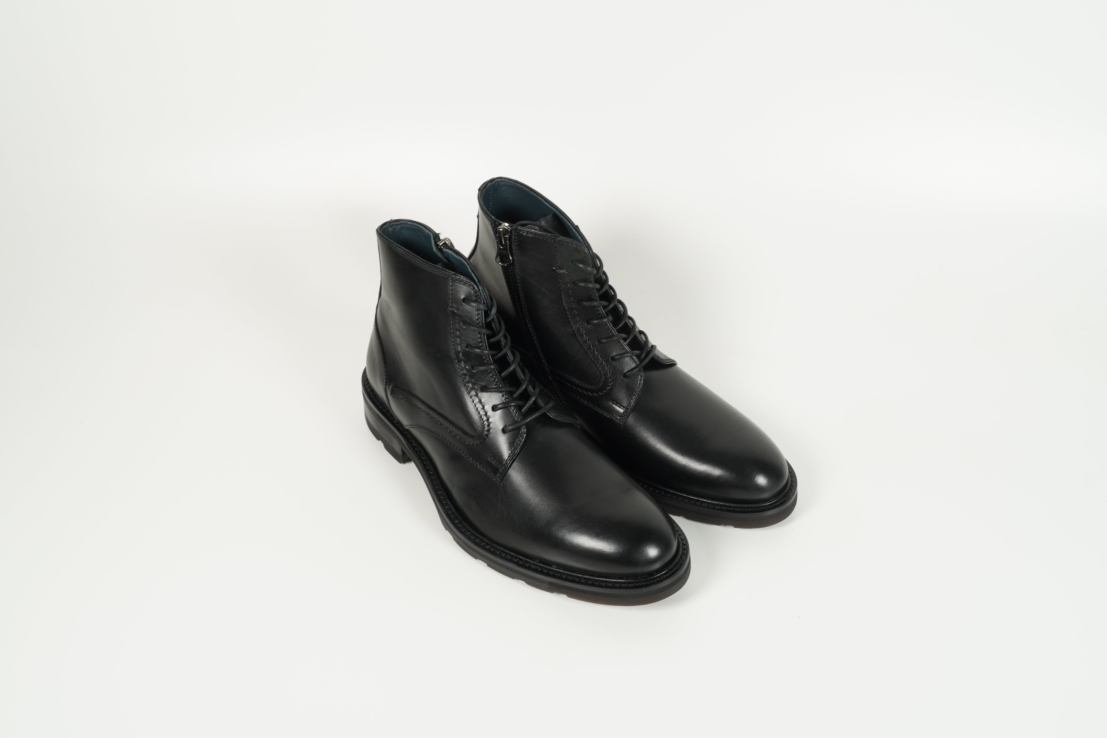Schnürschuh Schwarz