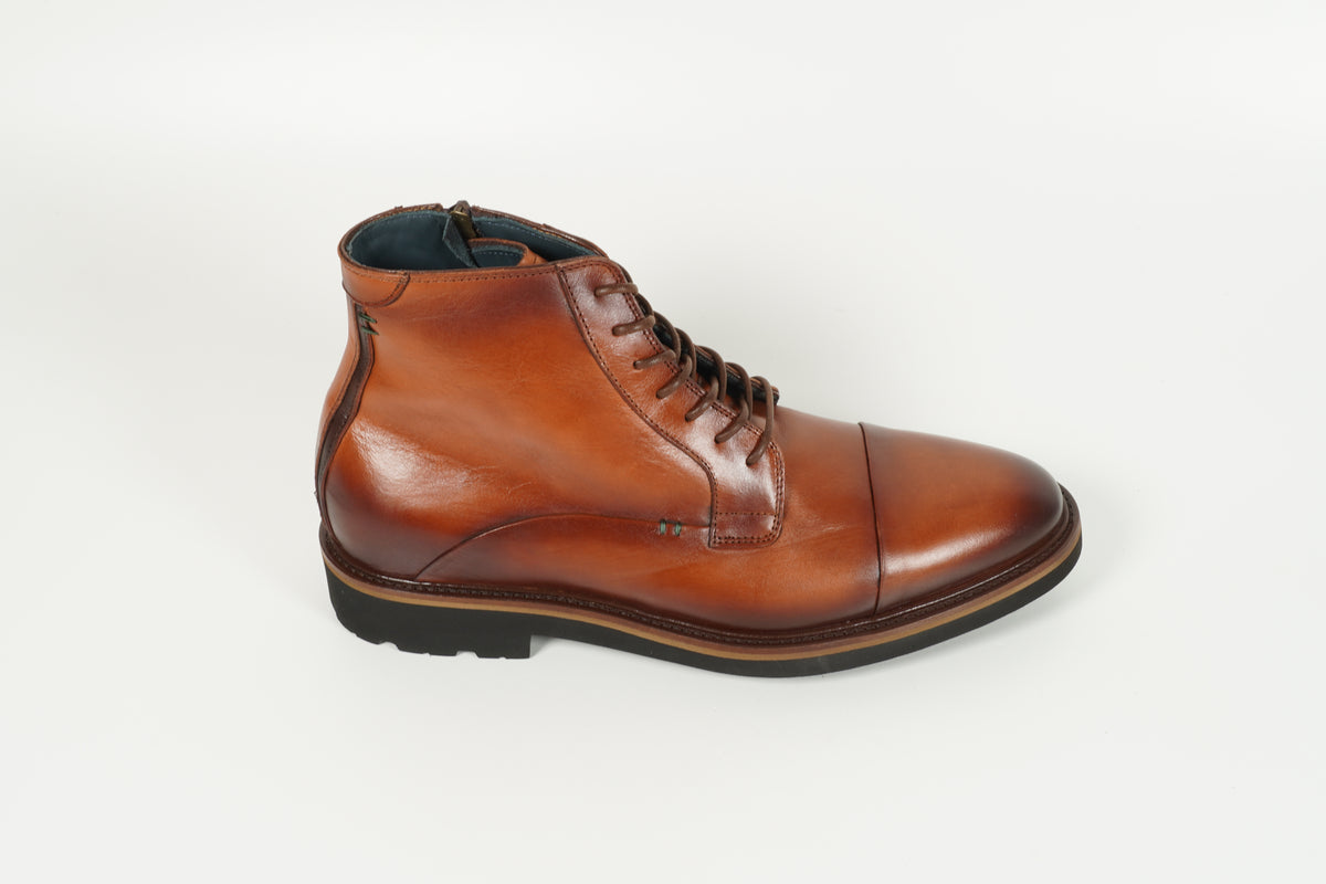 Chaussure à lacets marron