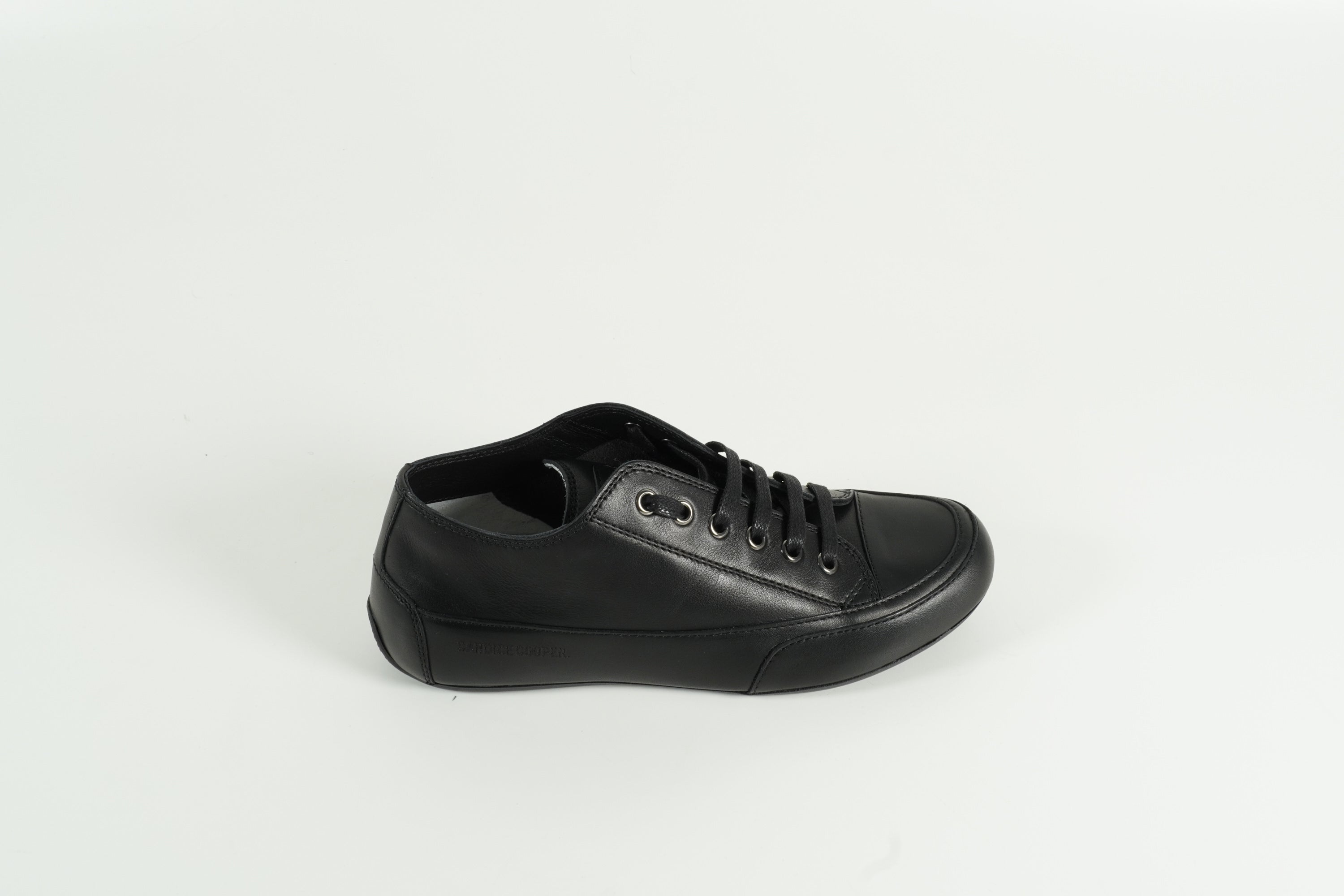 Baskets noires