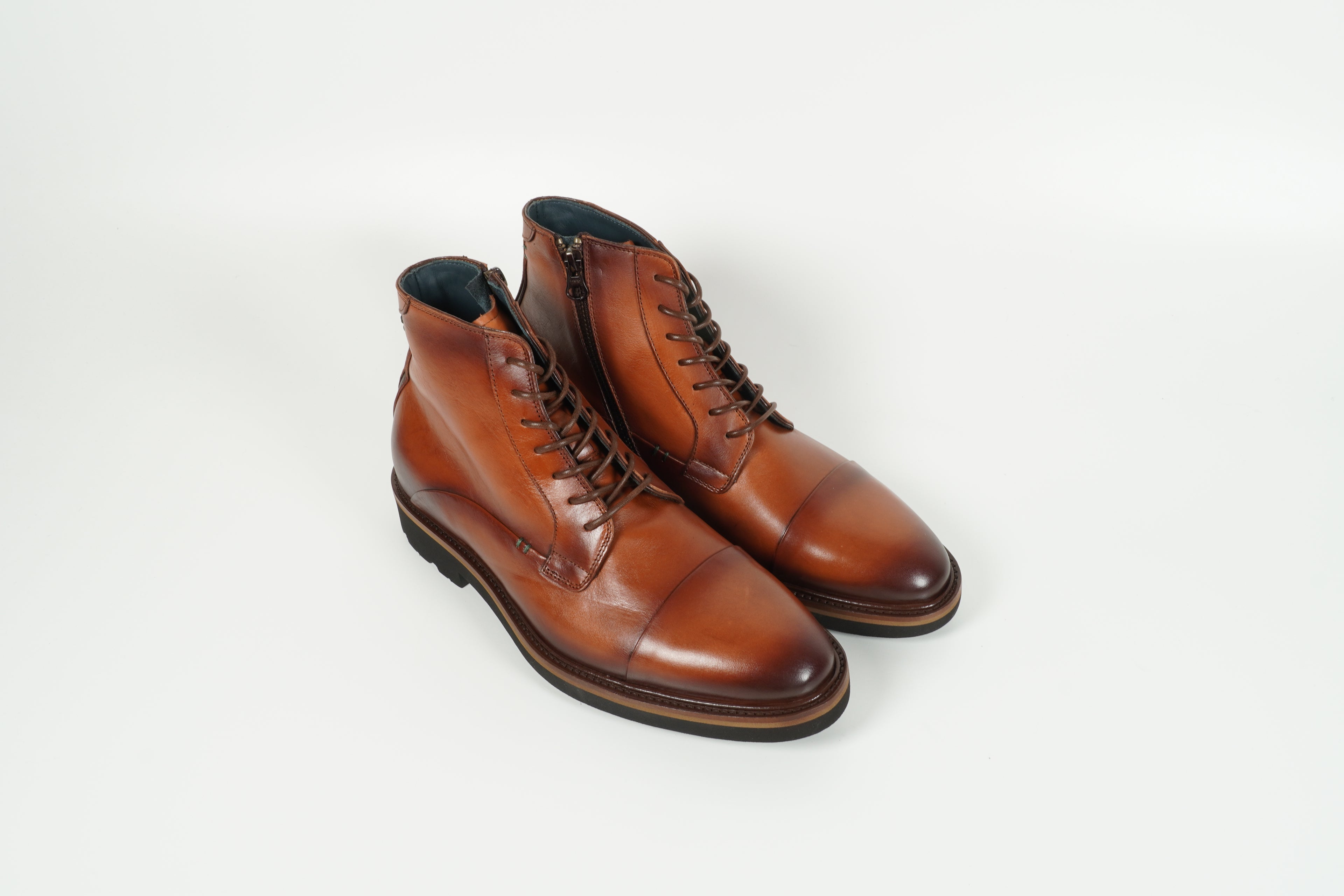 Schnürschuh Braun