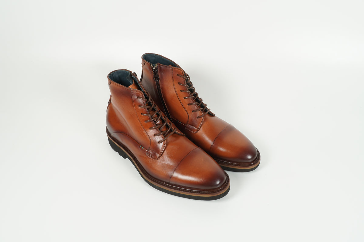 Chaussure à lacets marron