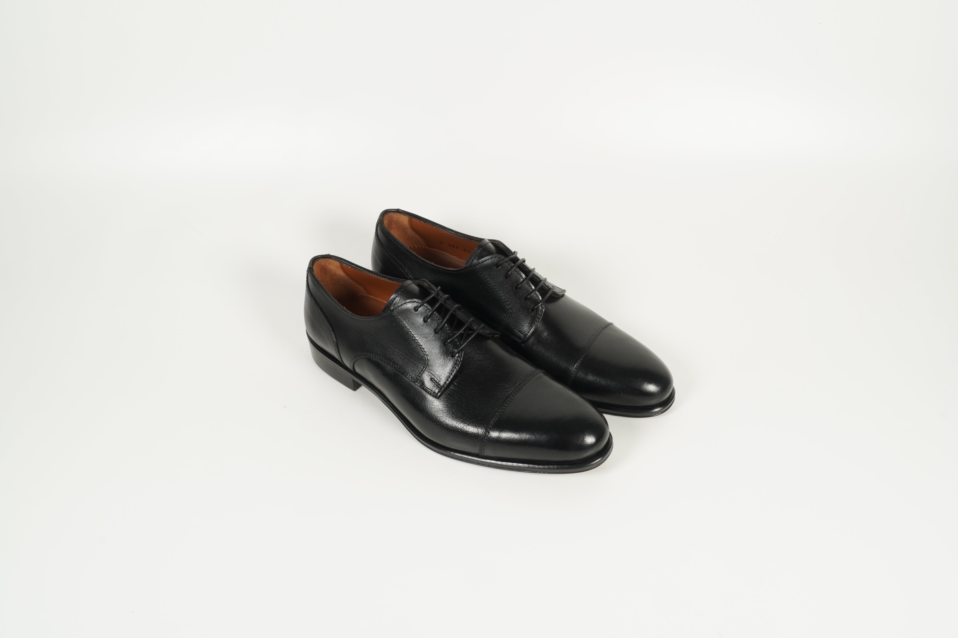 Schnürschuh Schwarz