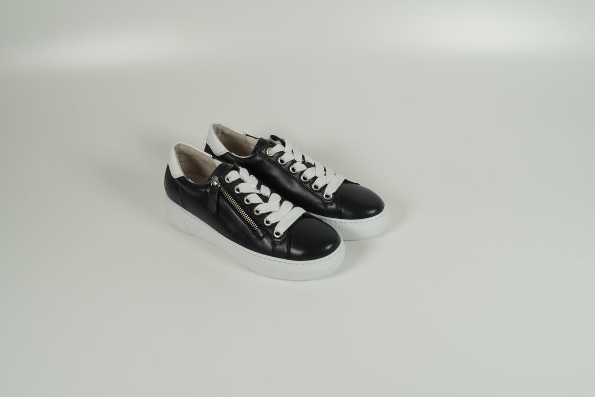 Sneaker Dunkelblau
