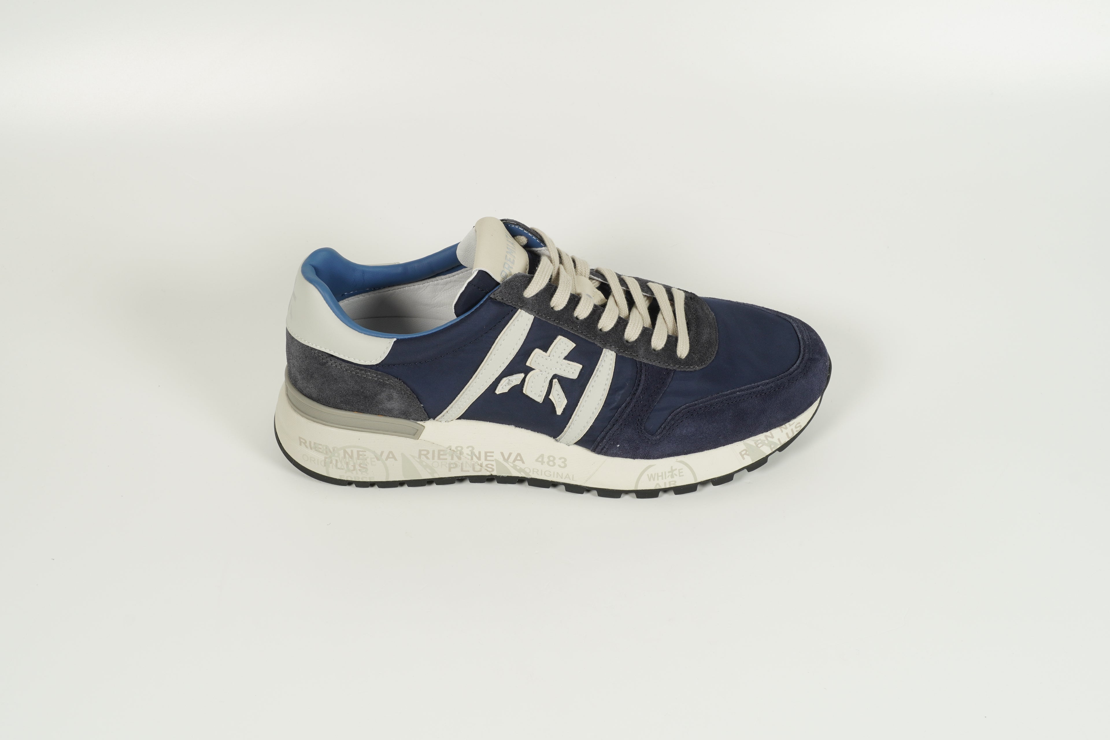 Sneaker Blau