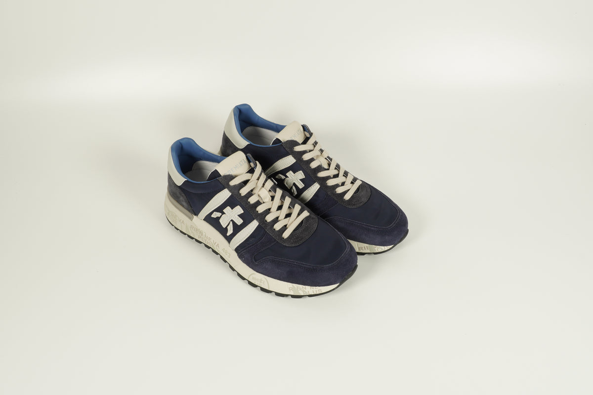 Sneaker Blau
