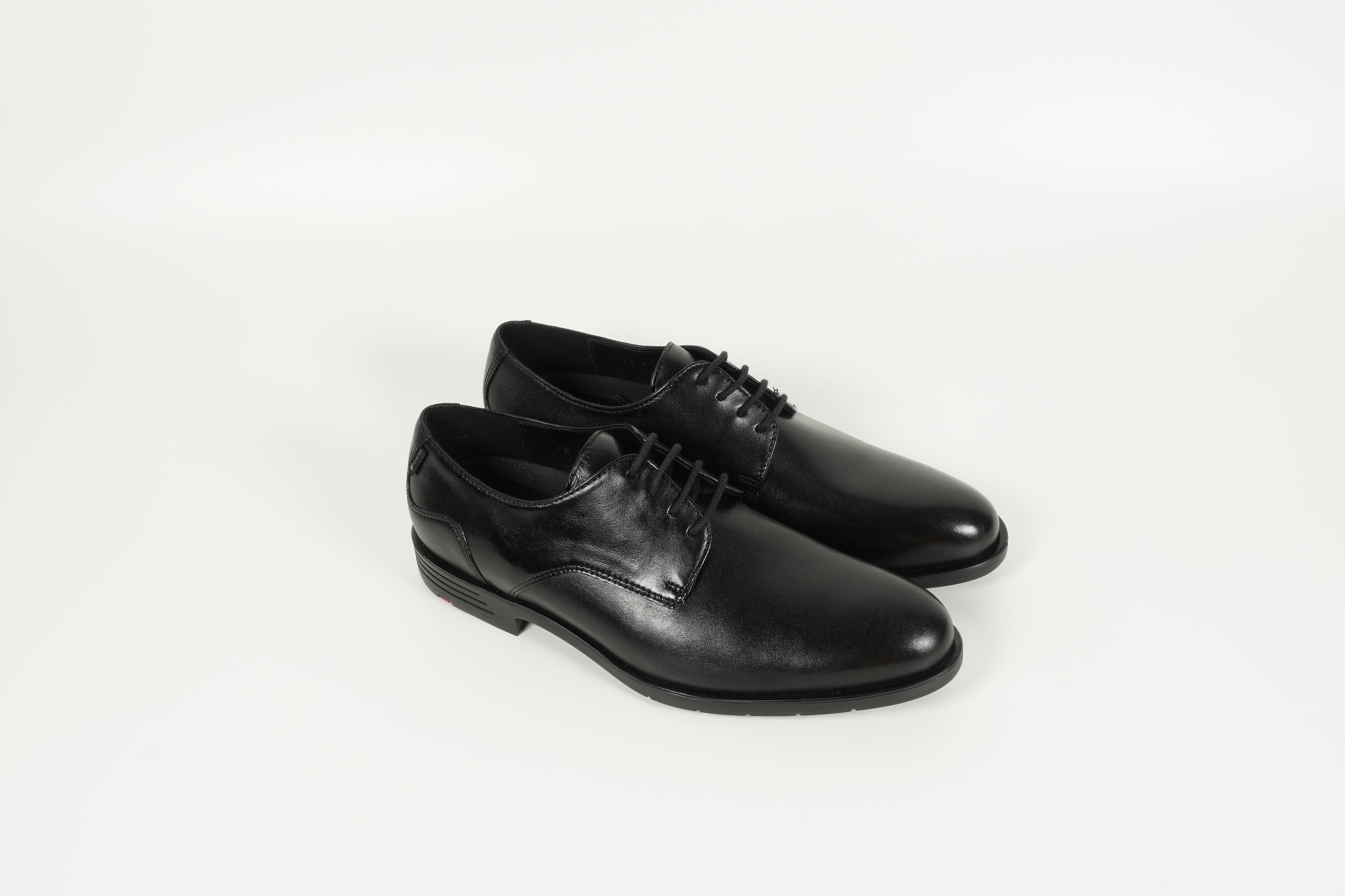 Schnürschuh Schwarz