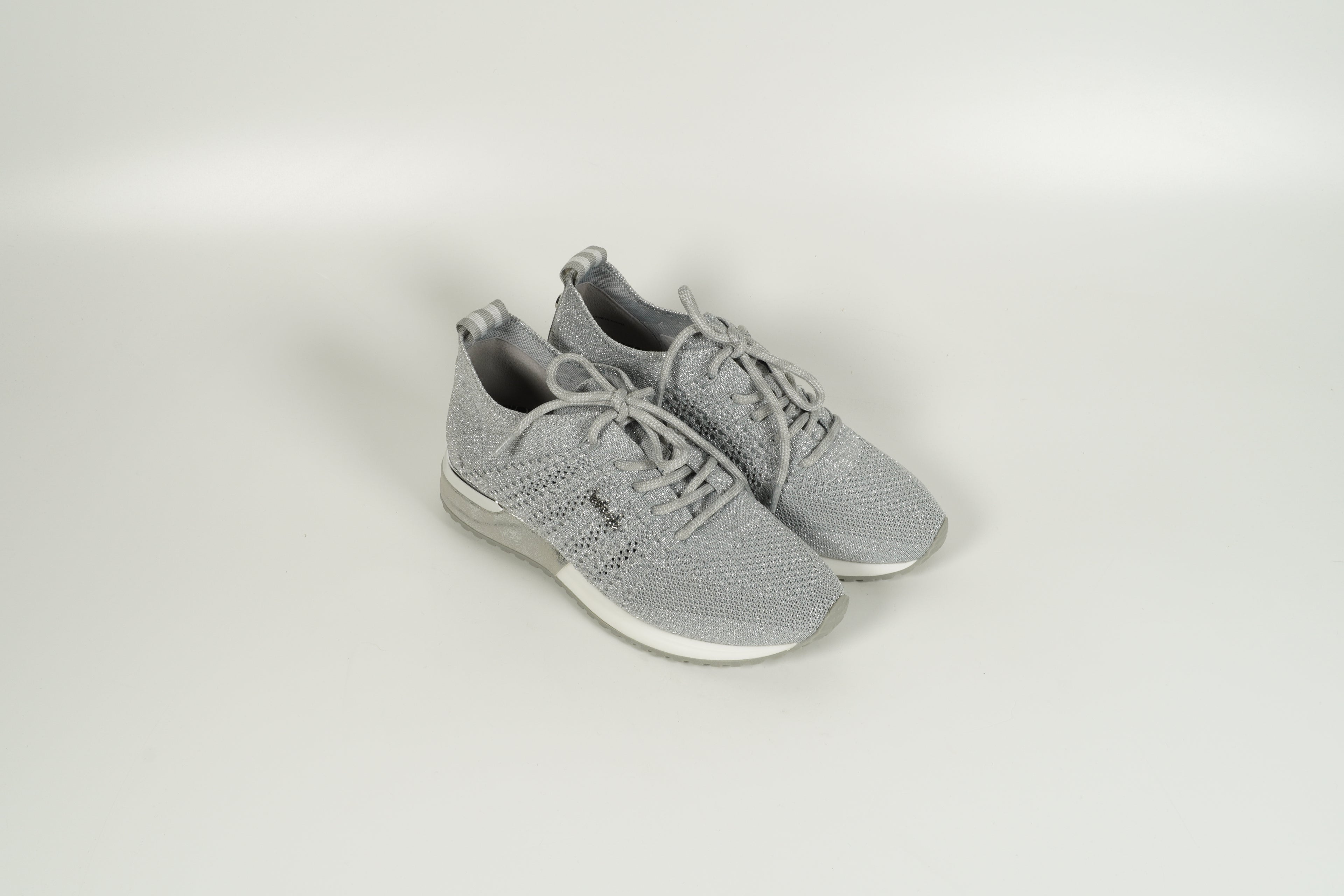 Sneaker Silber