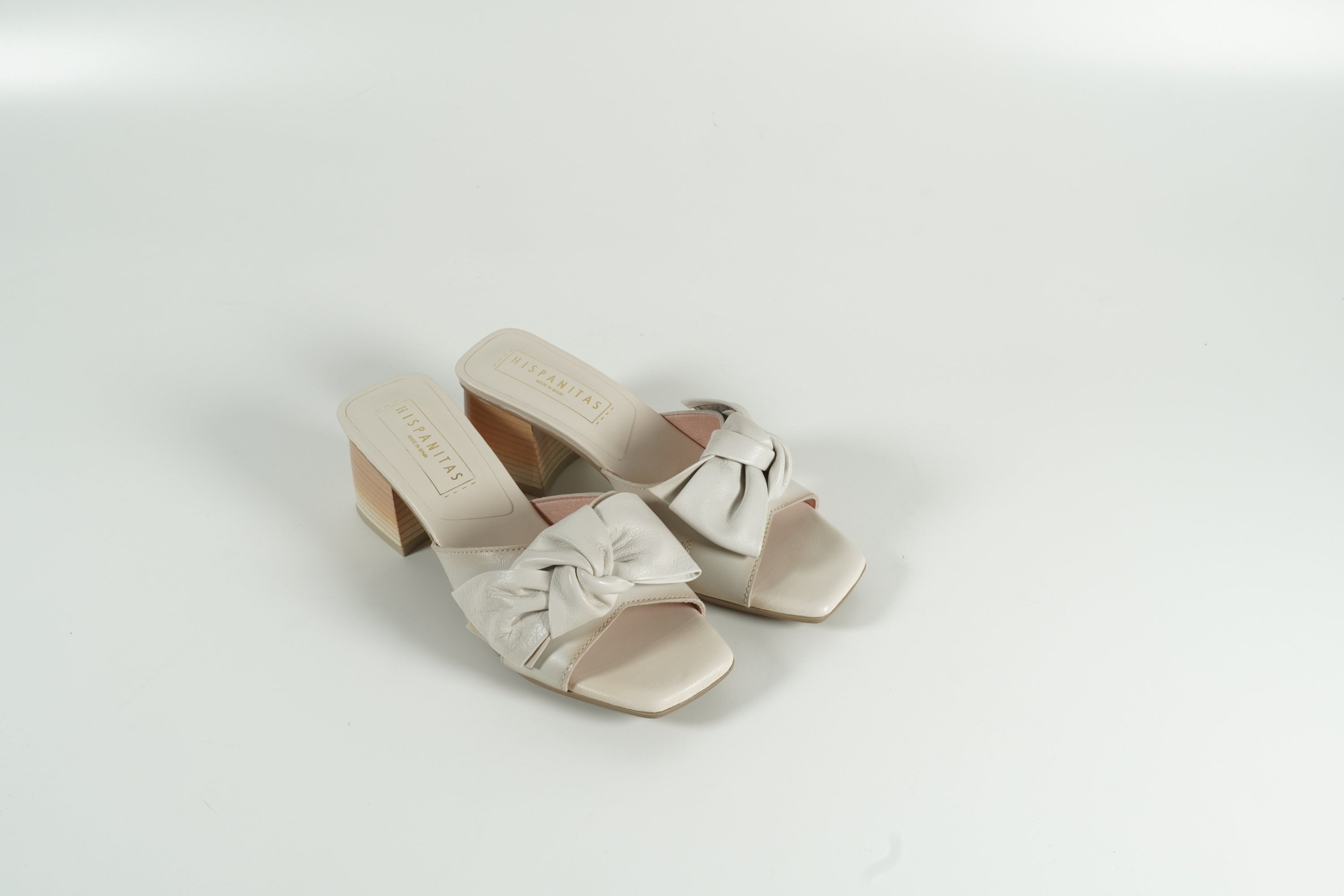Pumps Off White