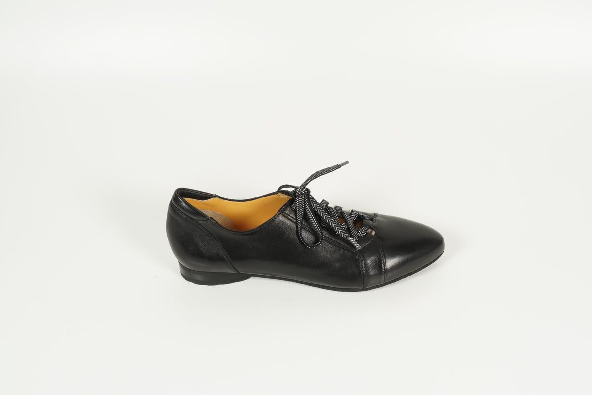 Schnürschuh Schwarz