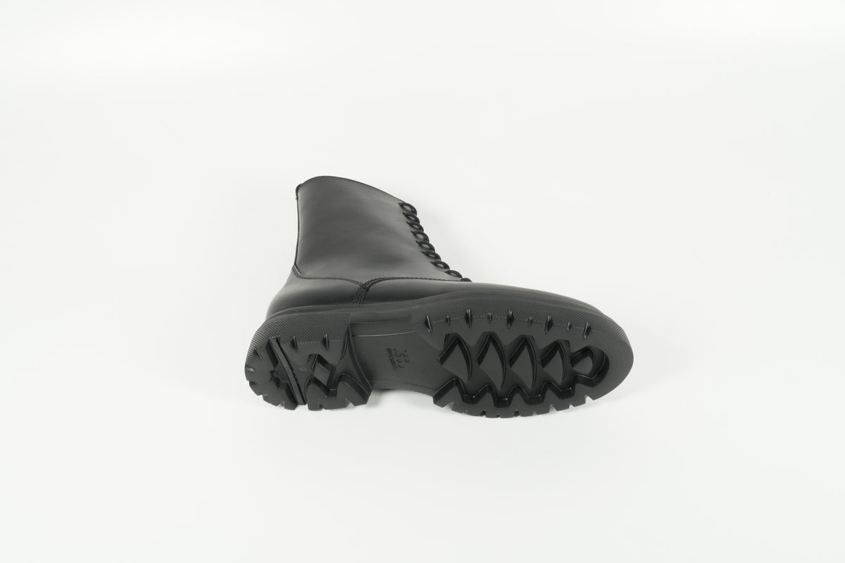 Schnürschuh Schwarz