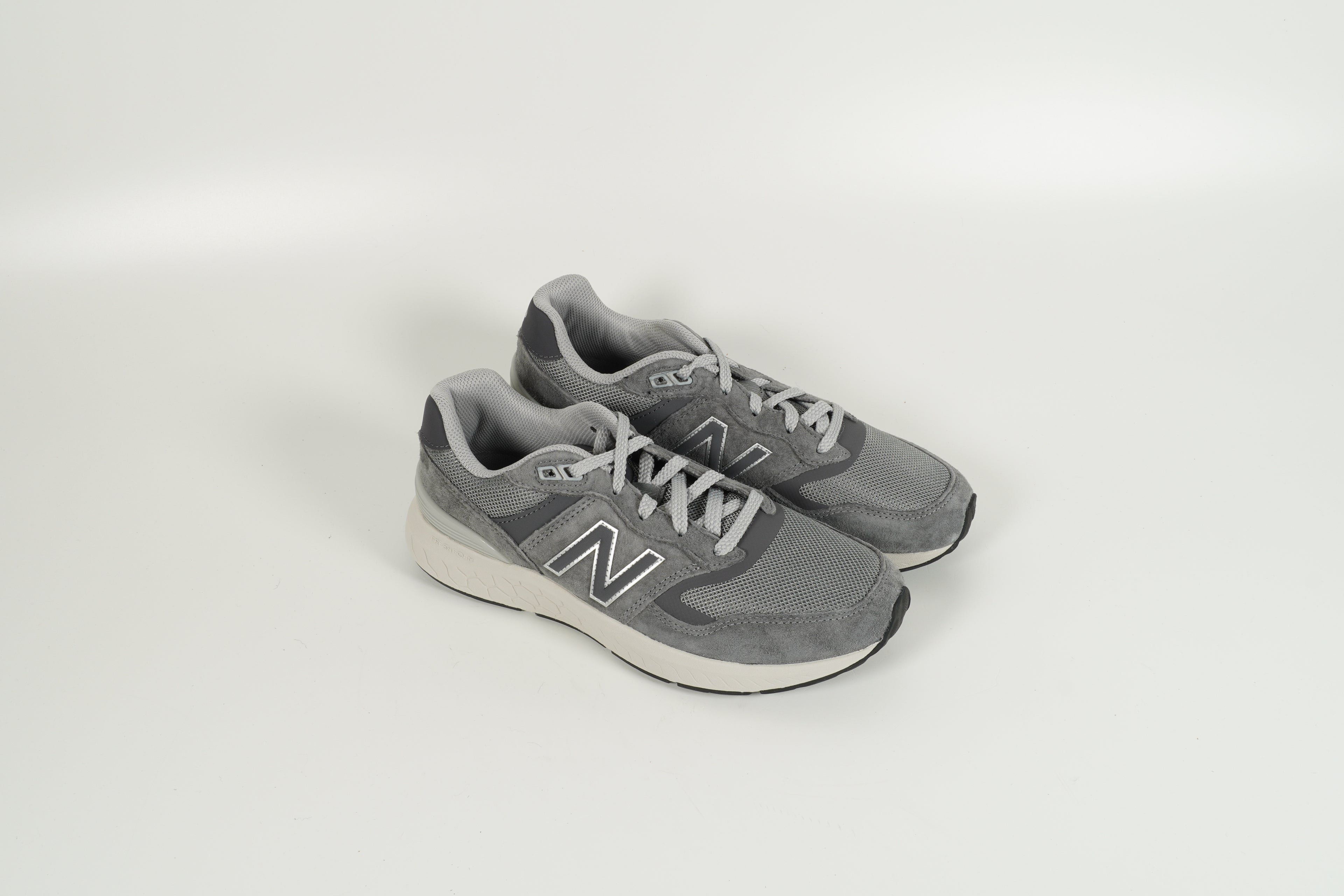 Sneaker 880 Grau