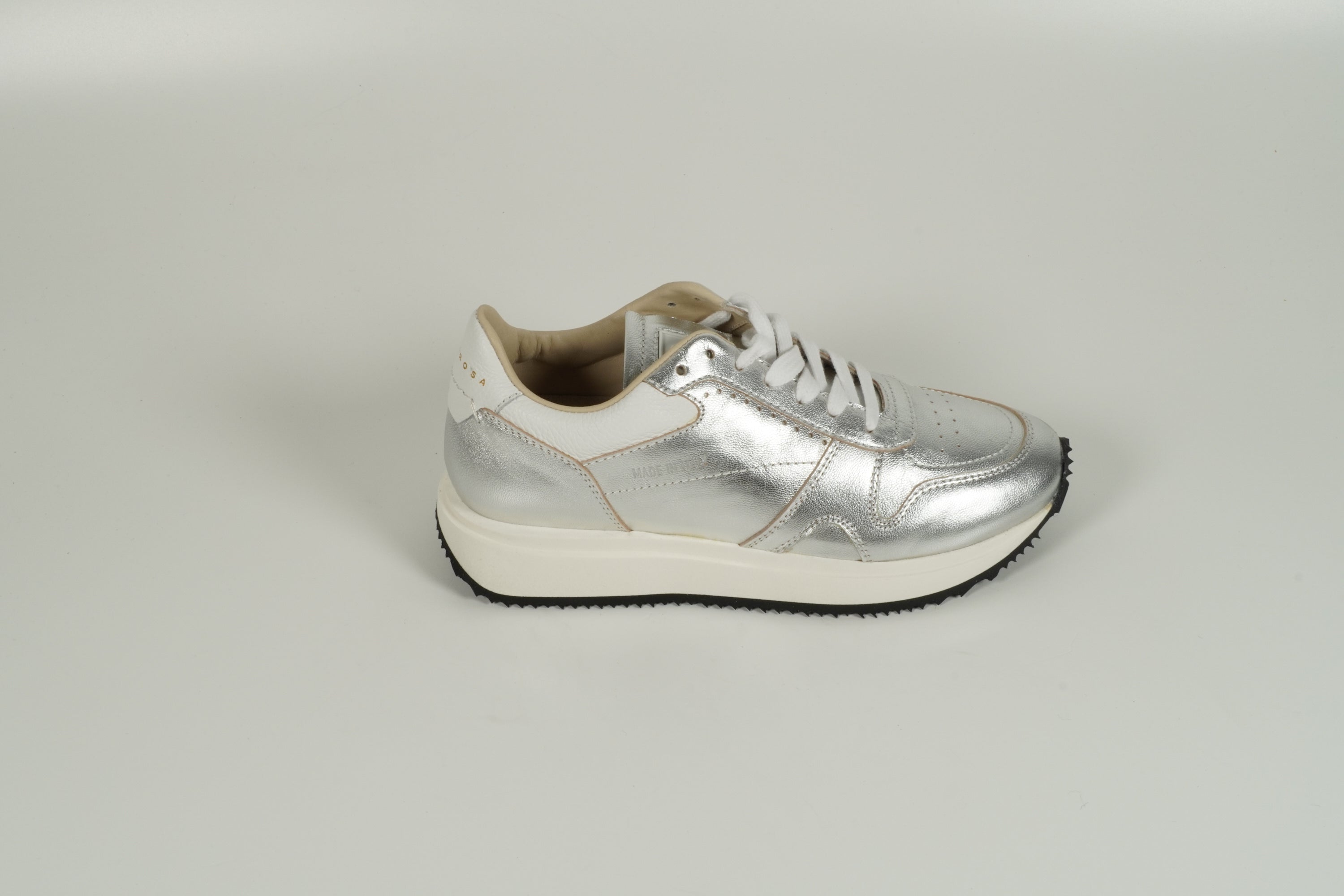 Sneaker Silber