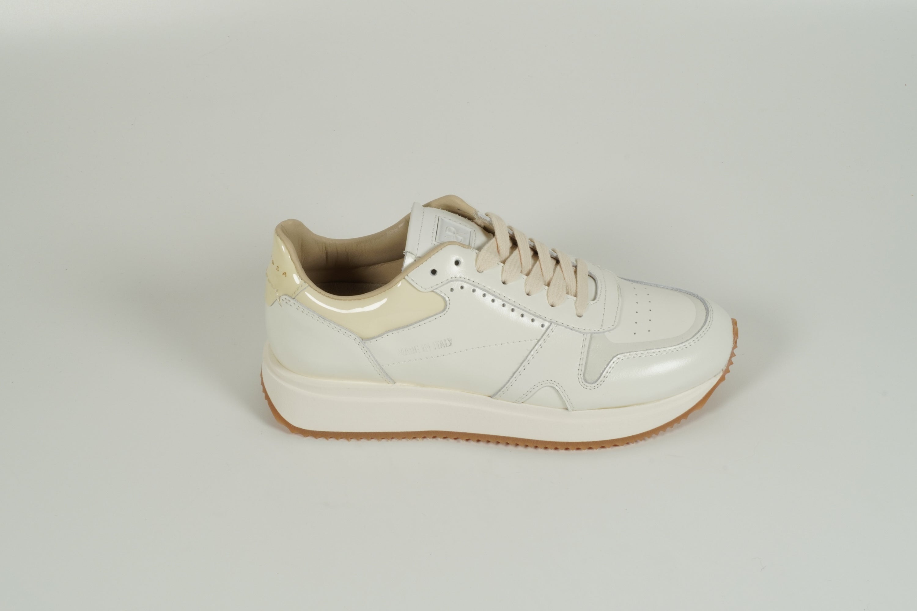 Sneaker Ivory