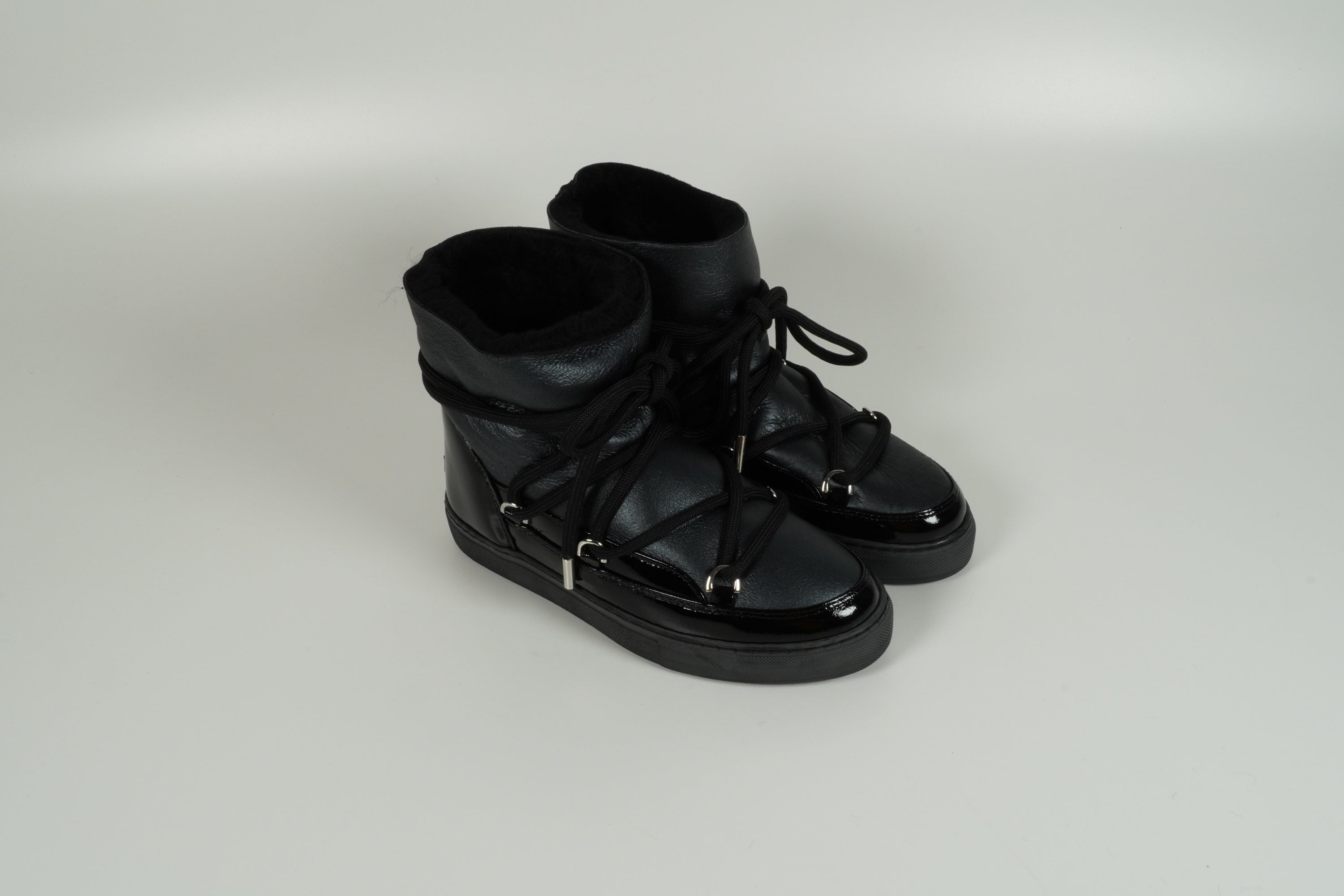 Boot Schwarz