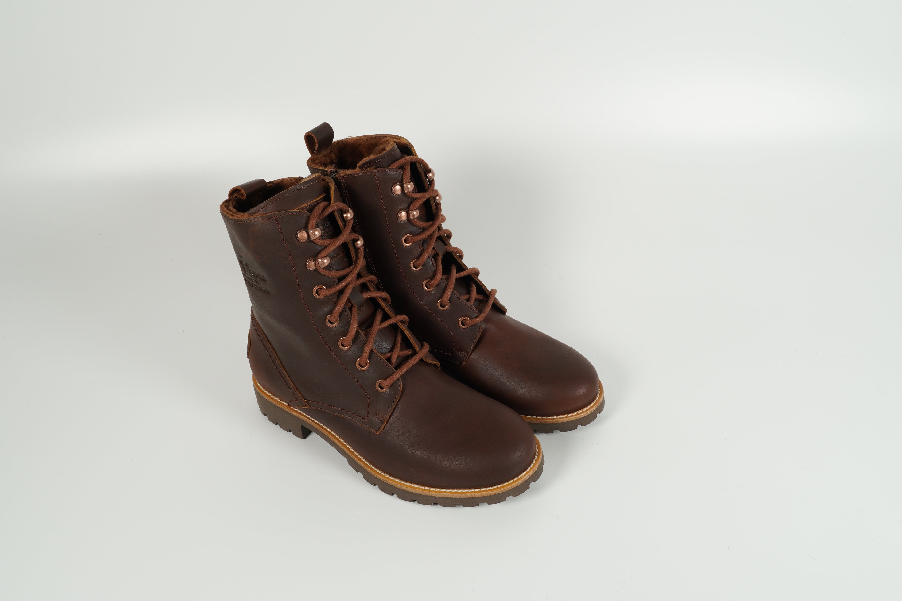 Boot Braun