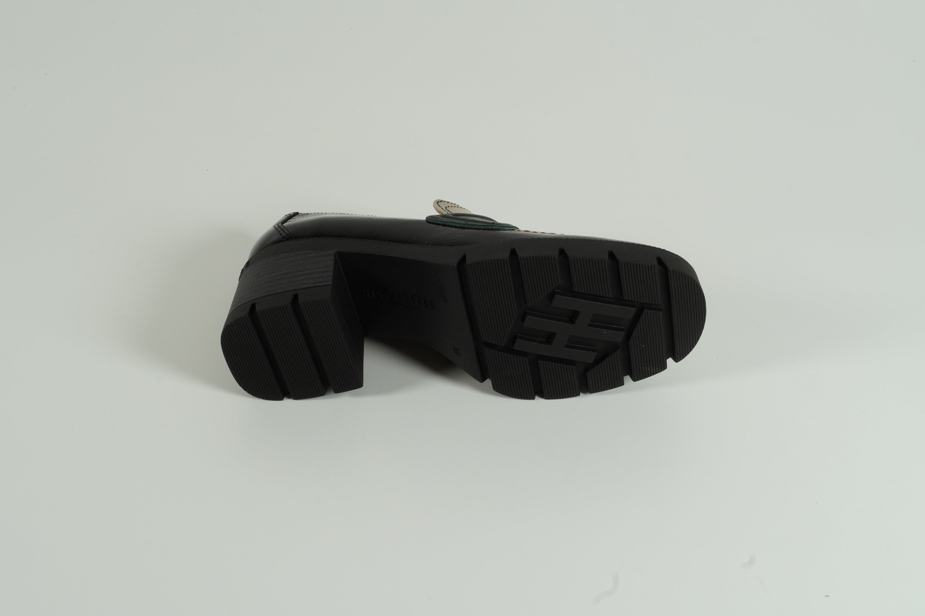 Moccasin Black