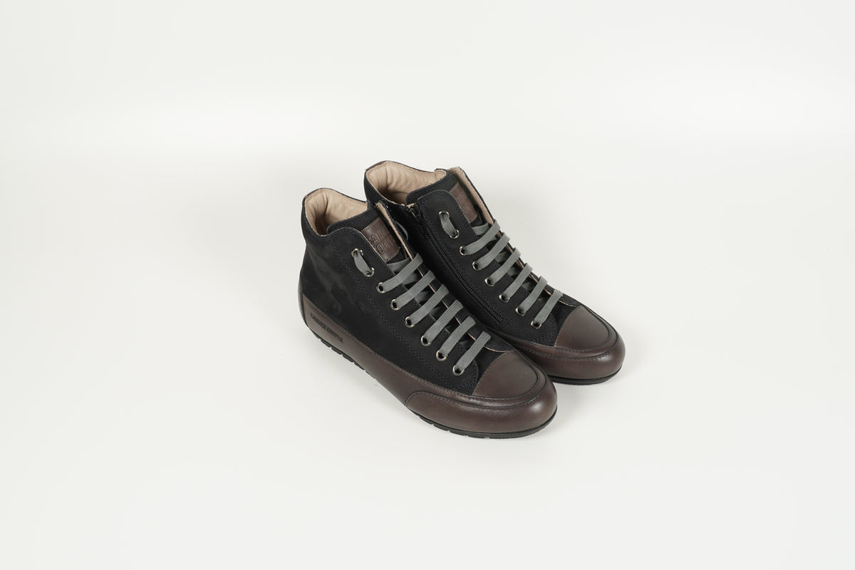 Sneaker Blau