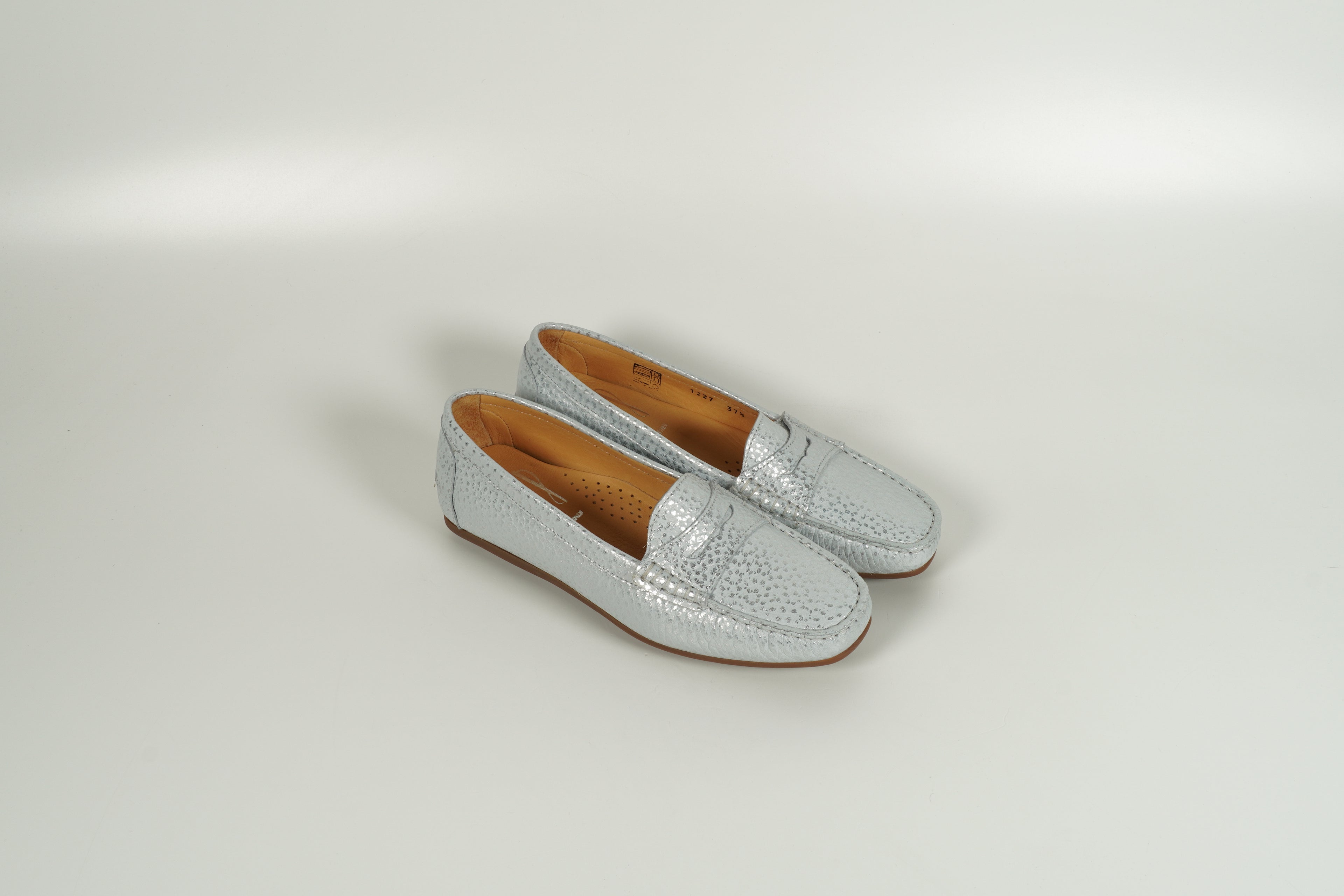 Moccasin White