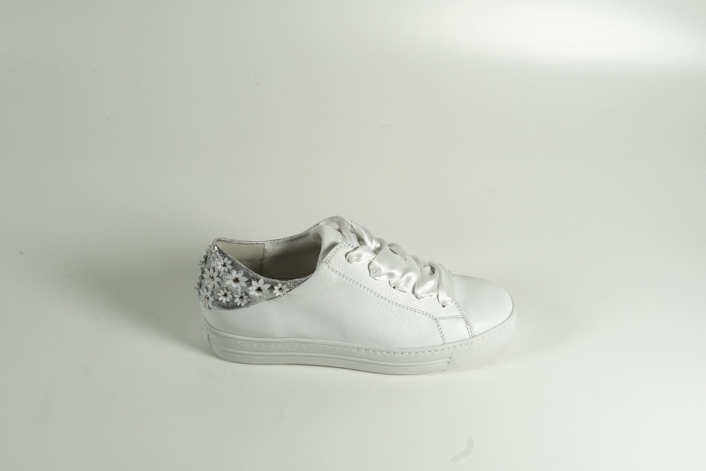 Baskets blanches