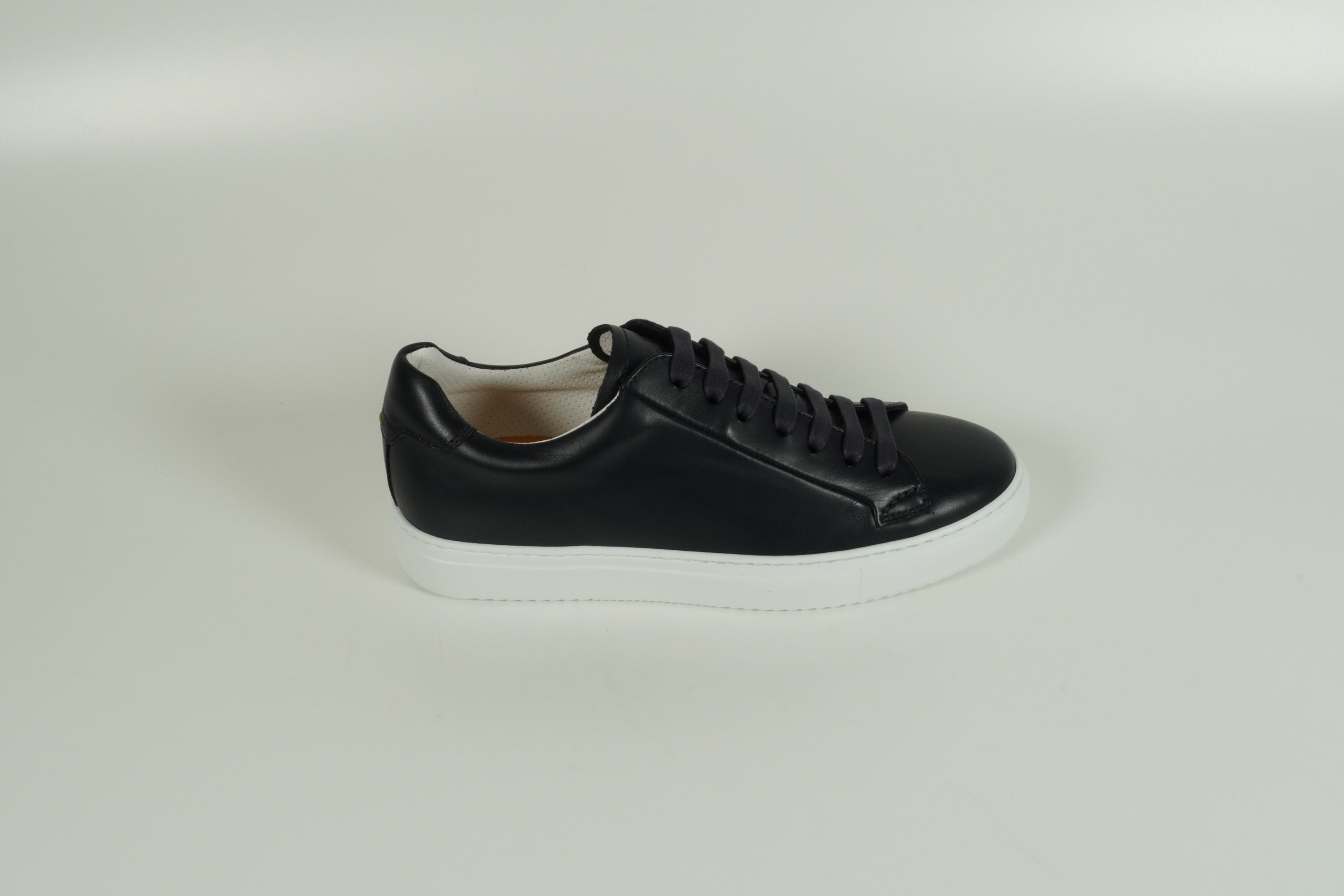 Baskets bleues
