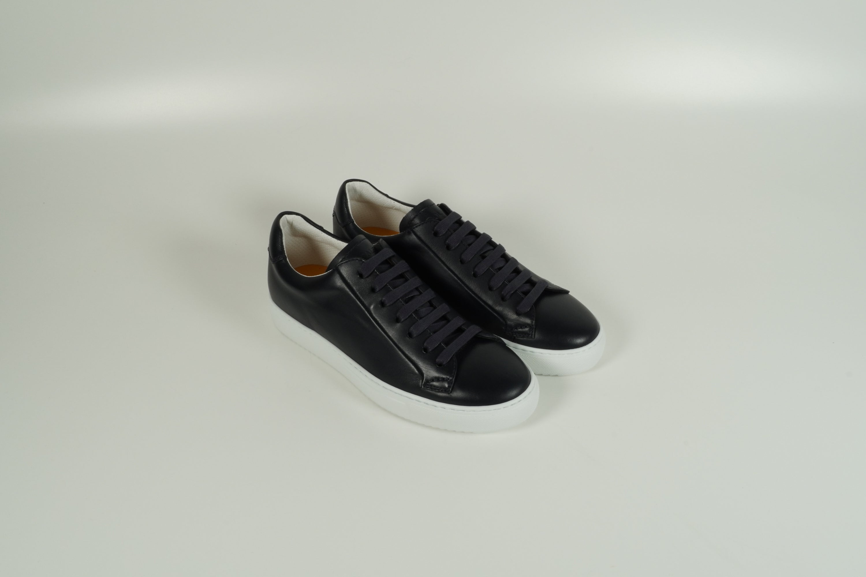 Baskets bleues