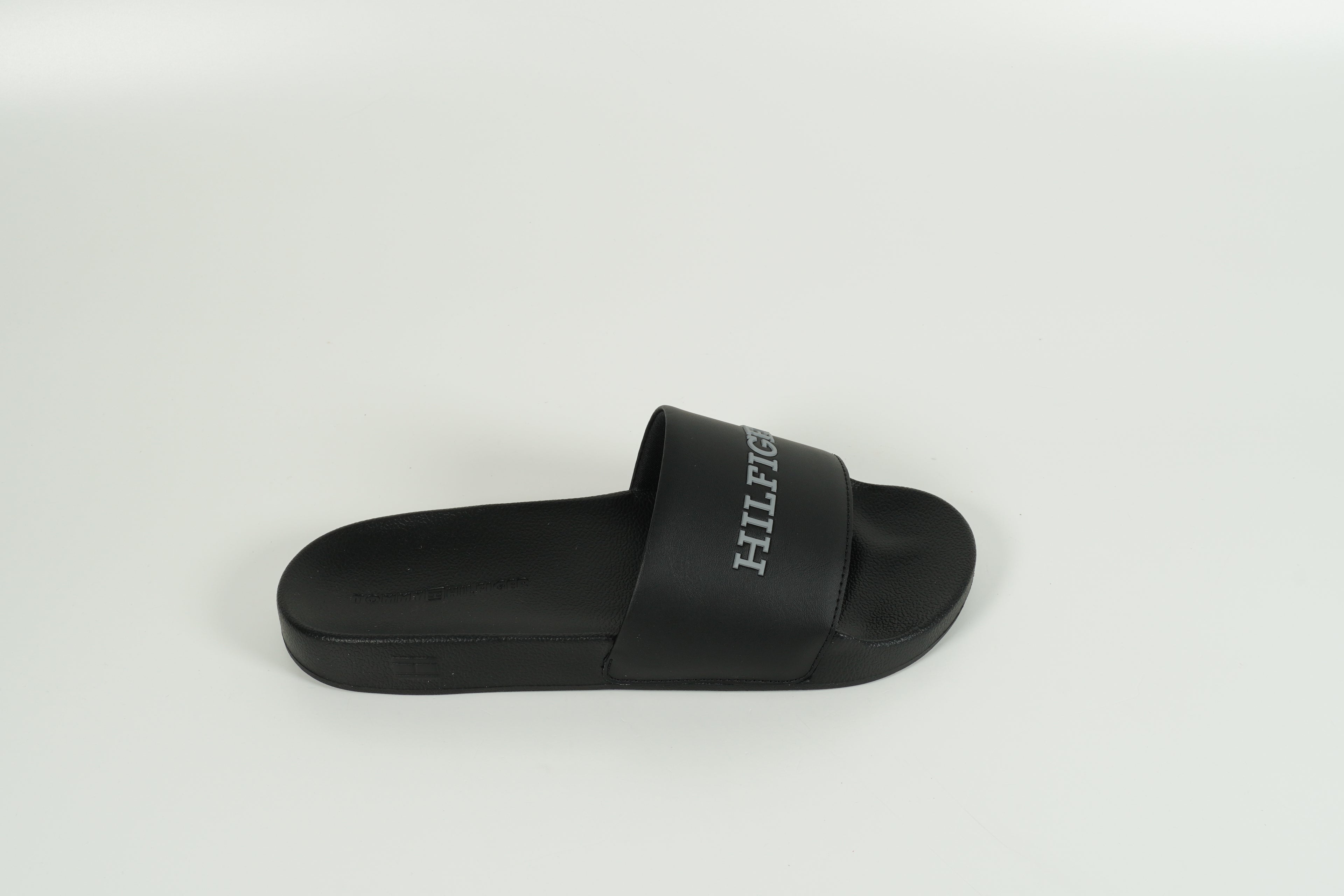Slipper Schwarz