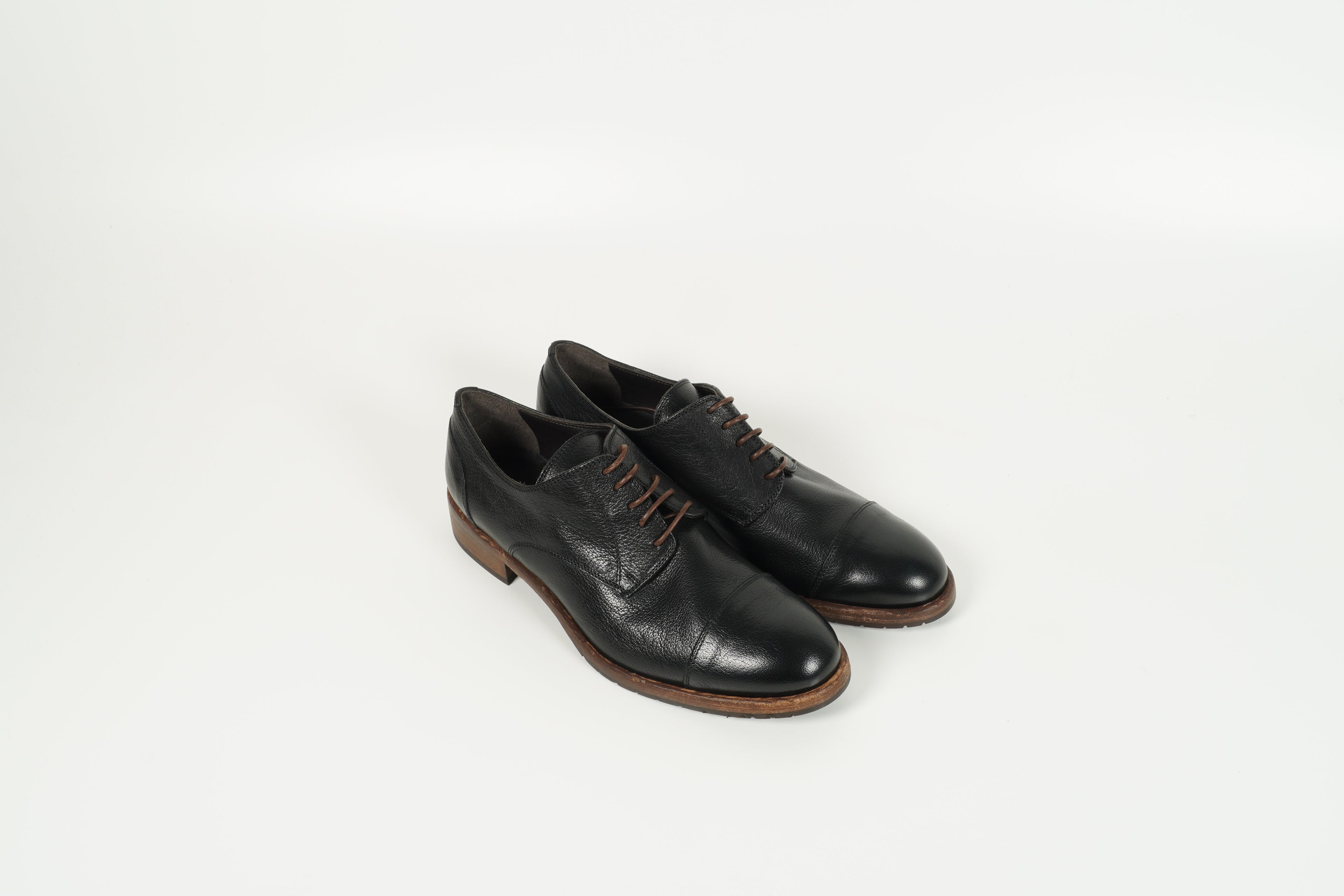 Schnürschuh Schwarz