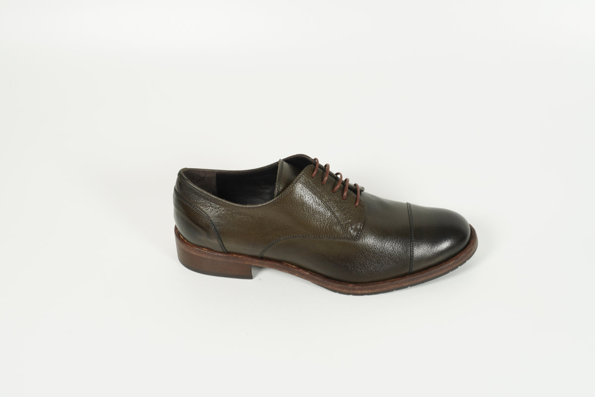Chaussure à lacets verte