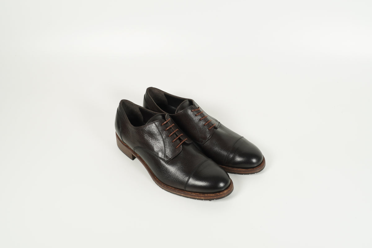 Chaussure à lacets marron
