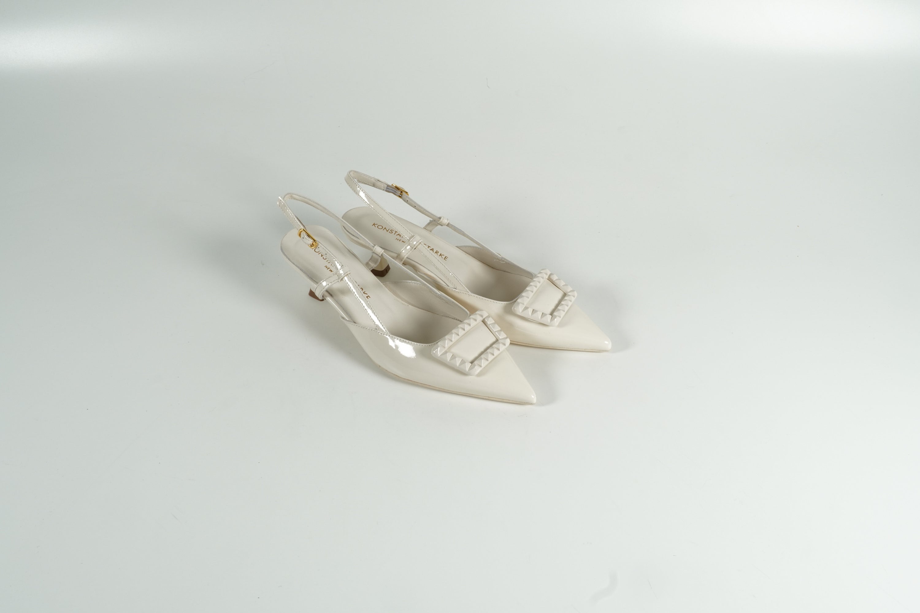 Pumps White