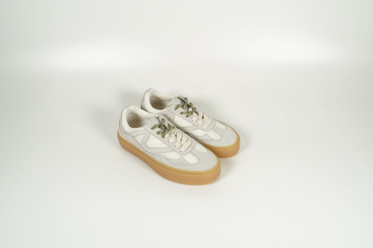 Sneaker White