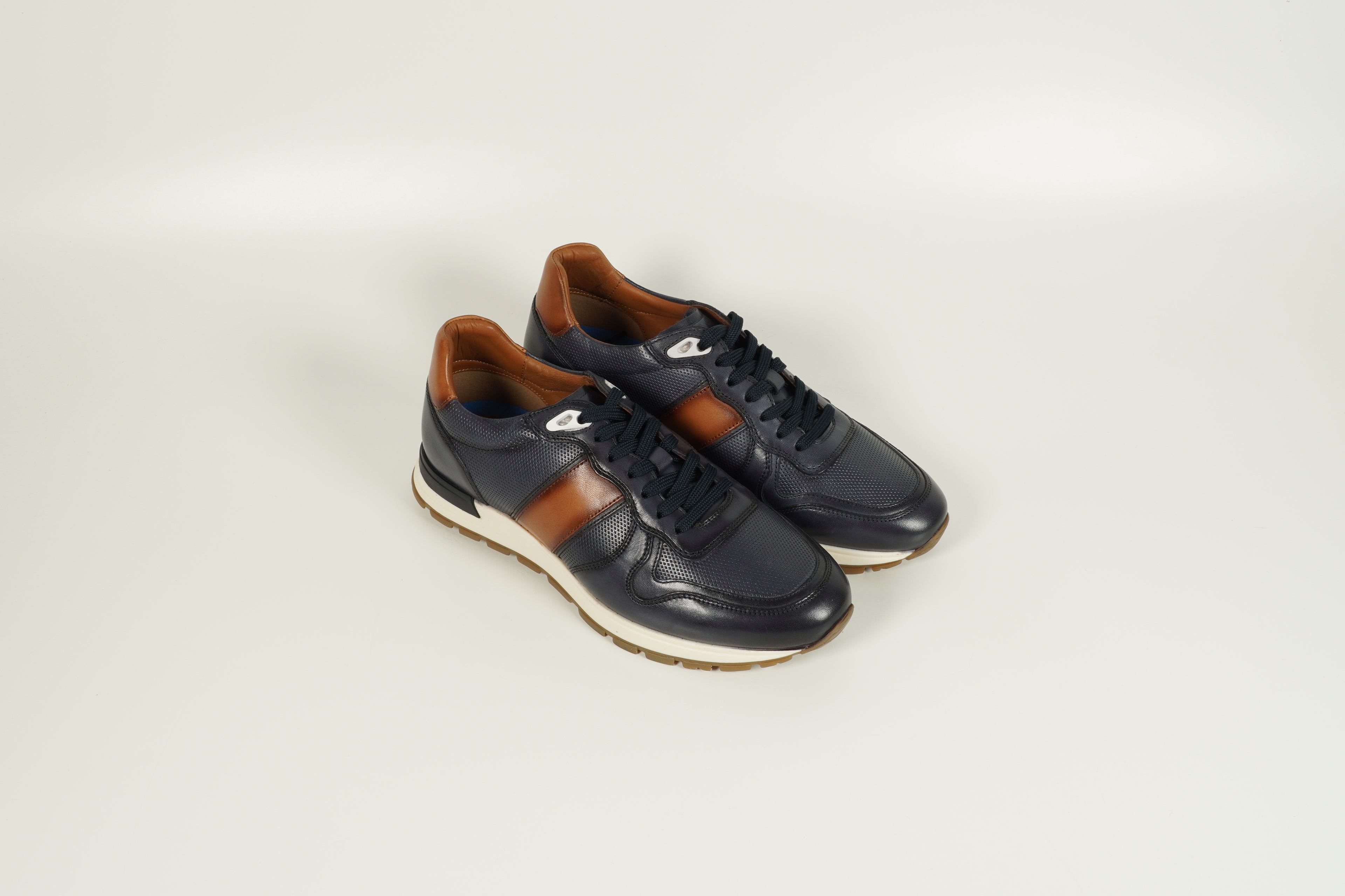 Sneaker Blau