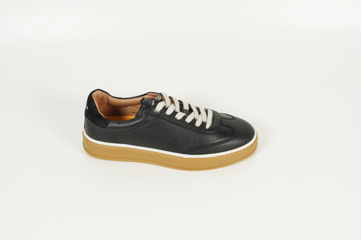 Baskets noires
