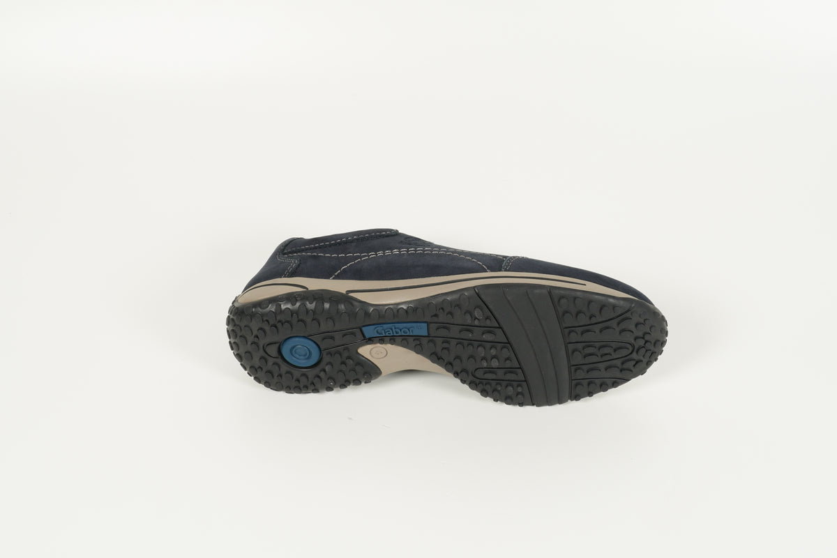 Baskets bleues