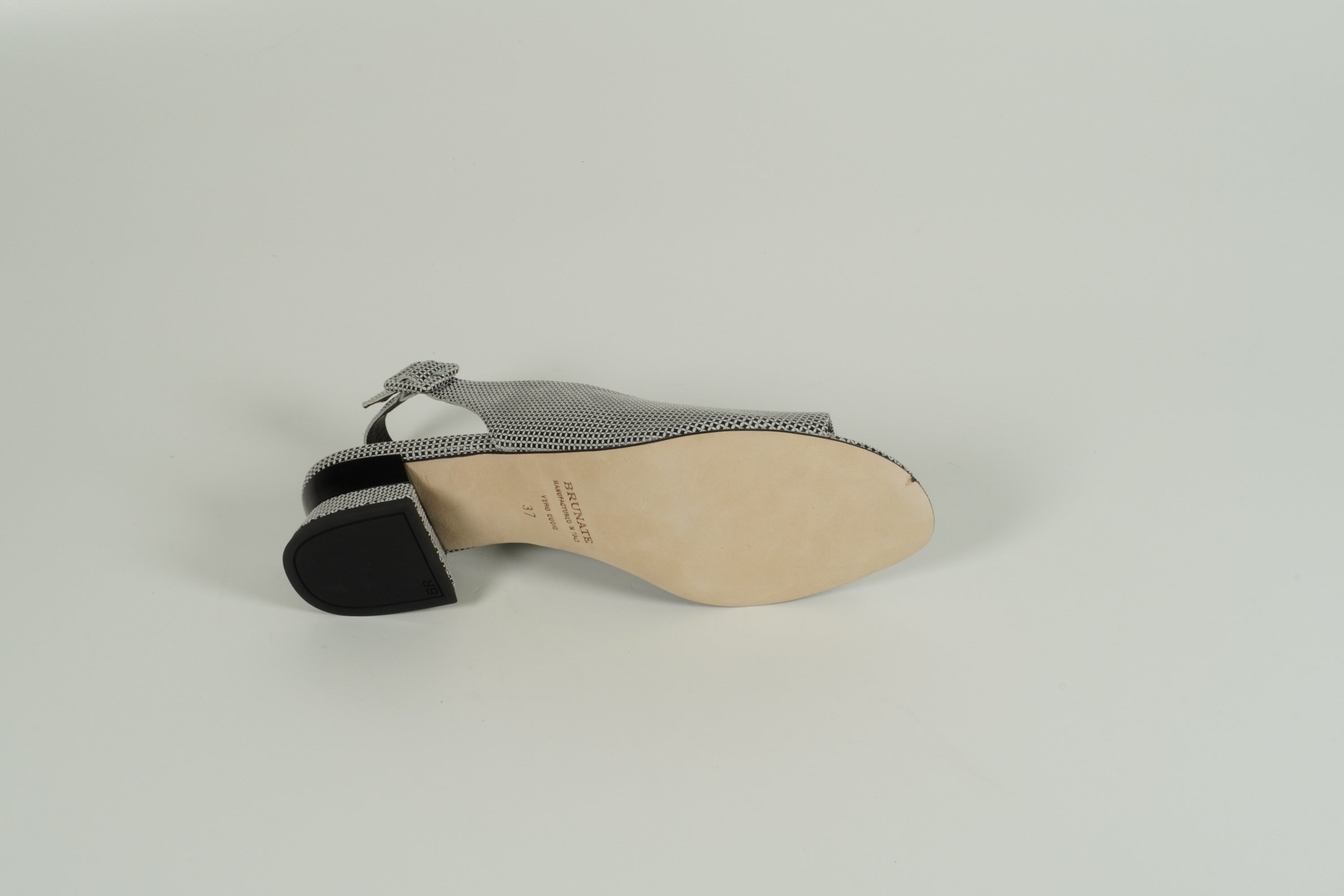Sandale à motifs