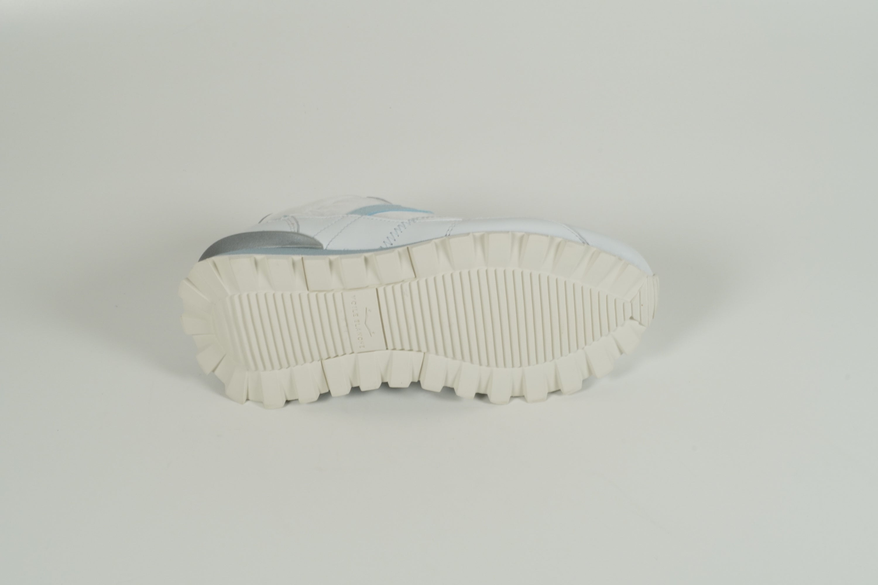 Baskets bleu clair
