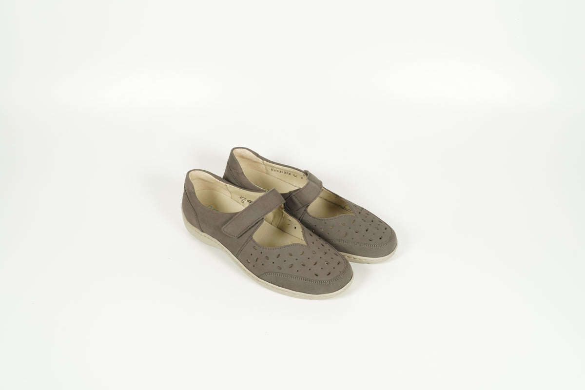 Klett Ballerina Grau