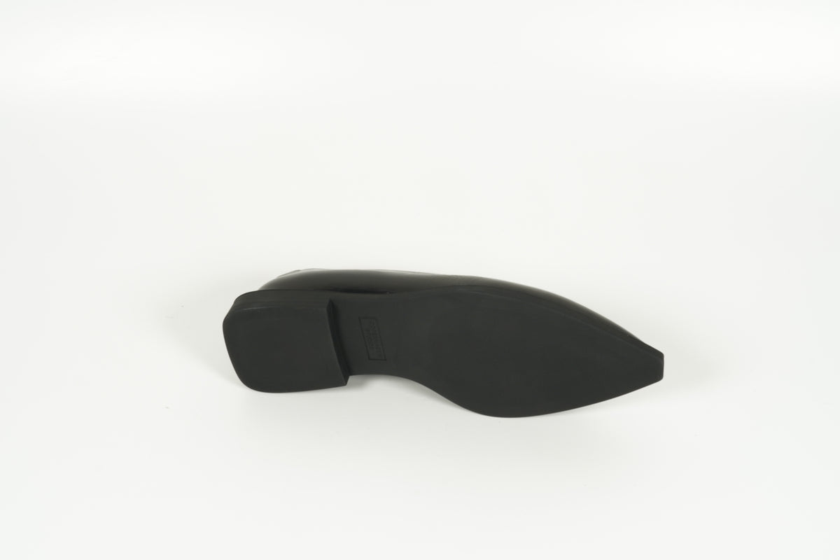 Ballerina Black