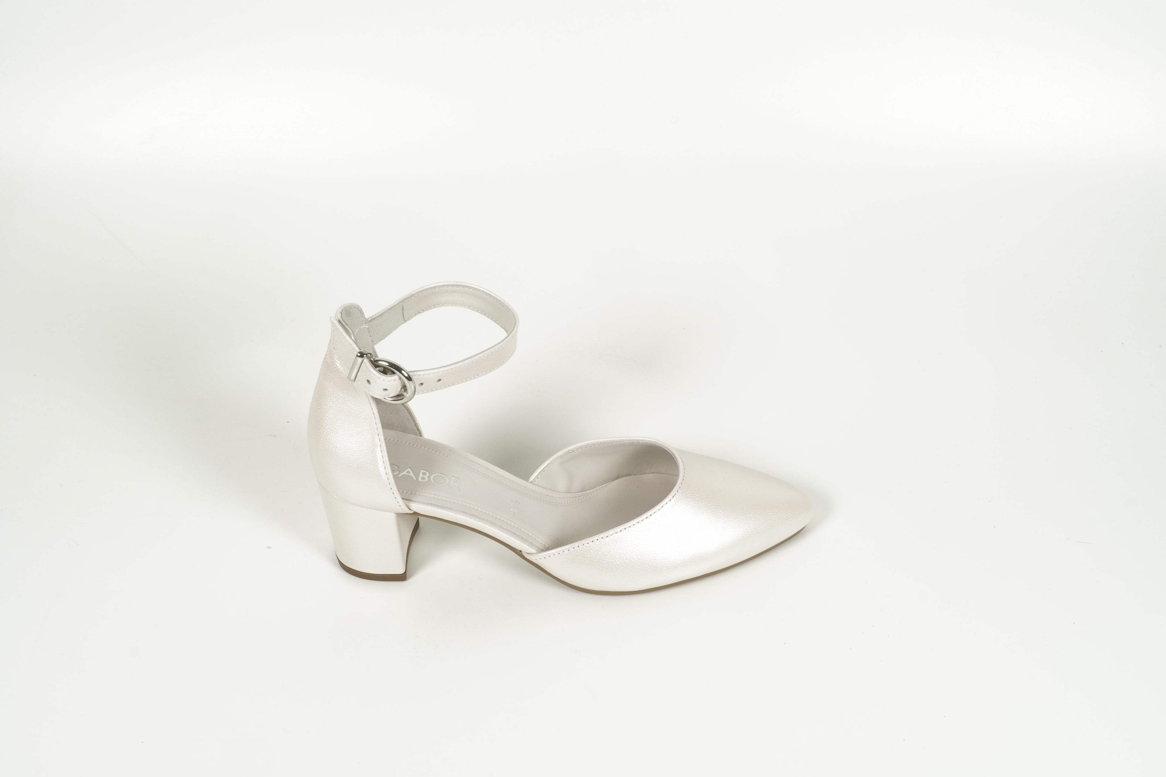 21.340.60 Perlatokid blanc cassé