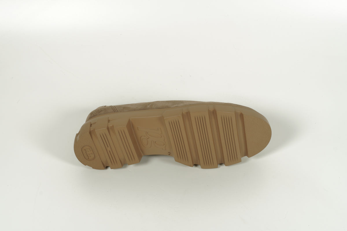 lace-up shoe beige