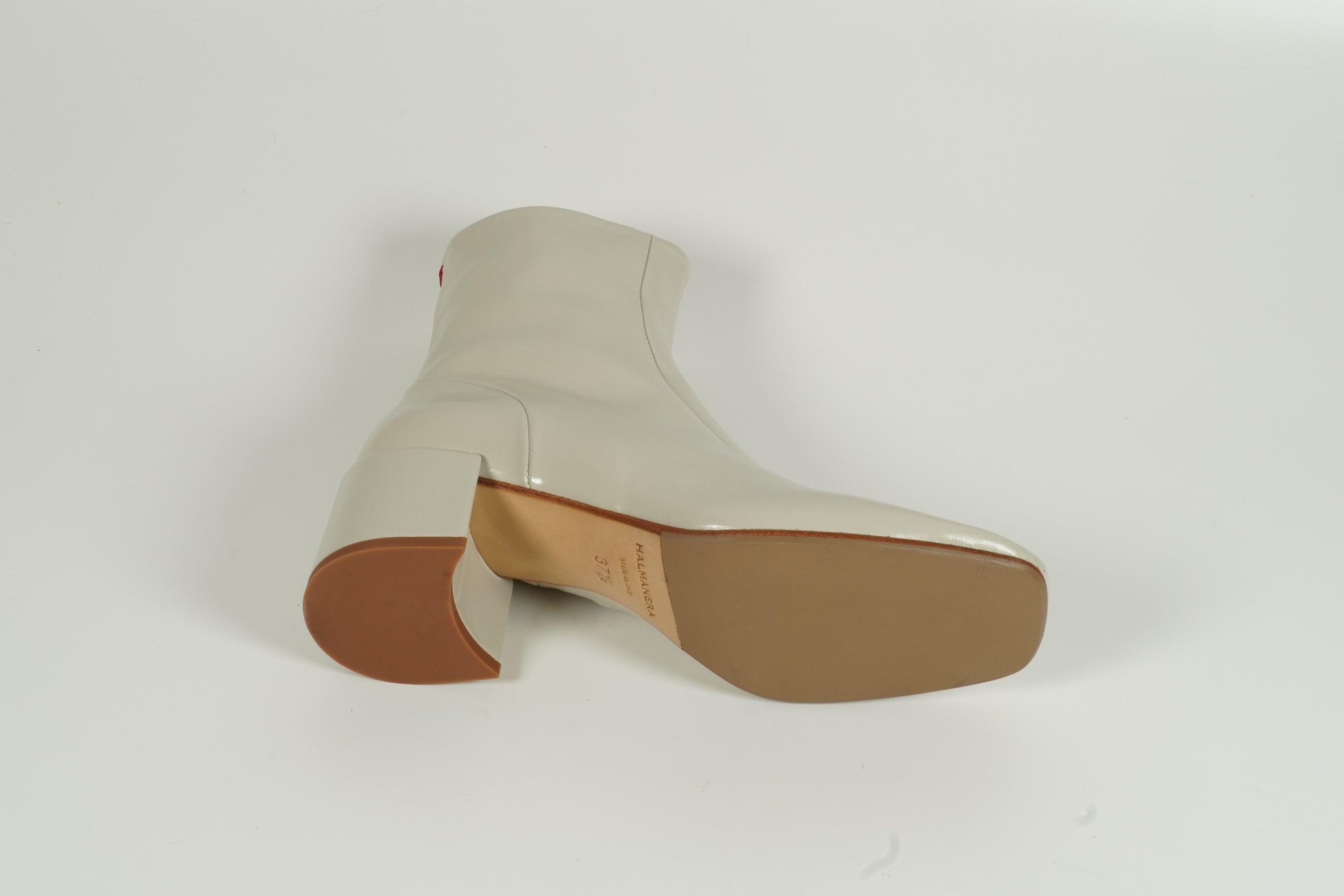 ankle boots white