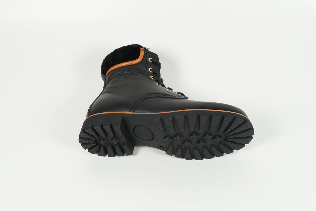 Boot Schwarz