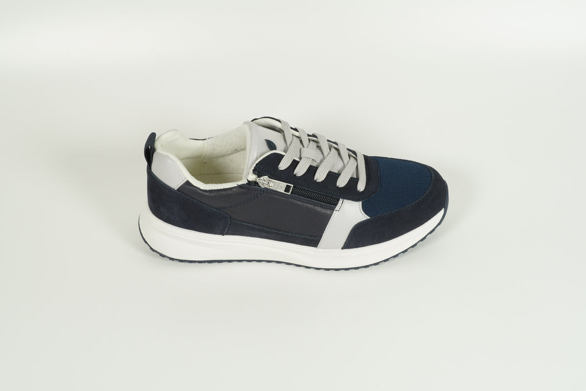 Baskets bleues