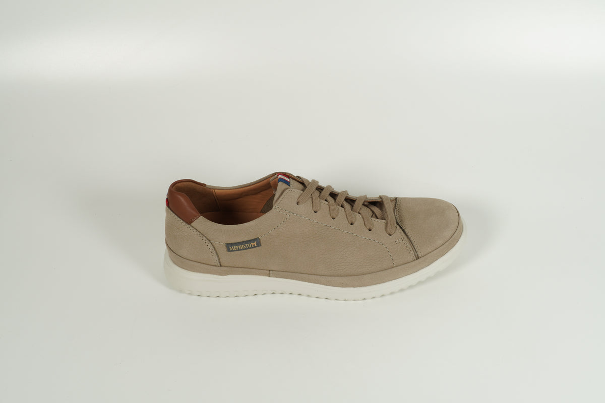 Baskets beiges