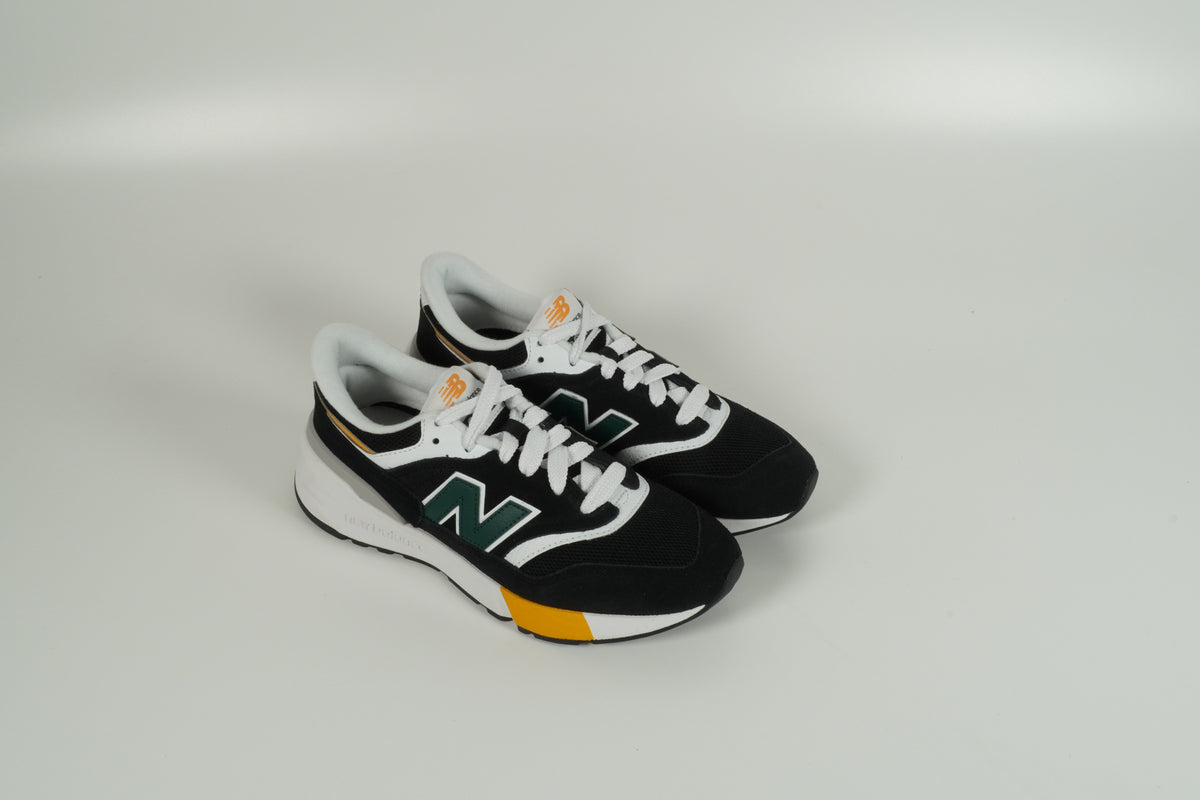 Baskets noires
