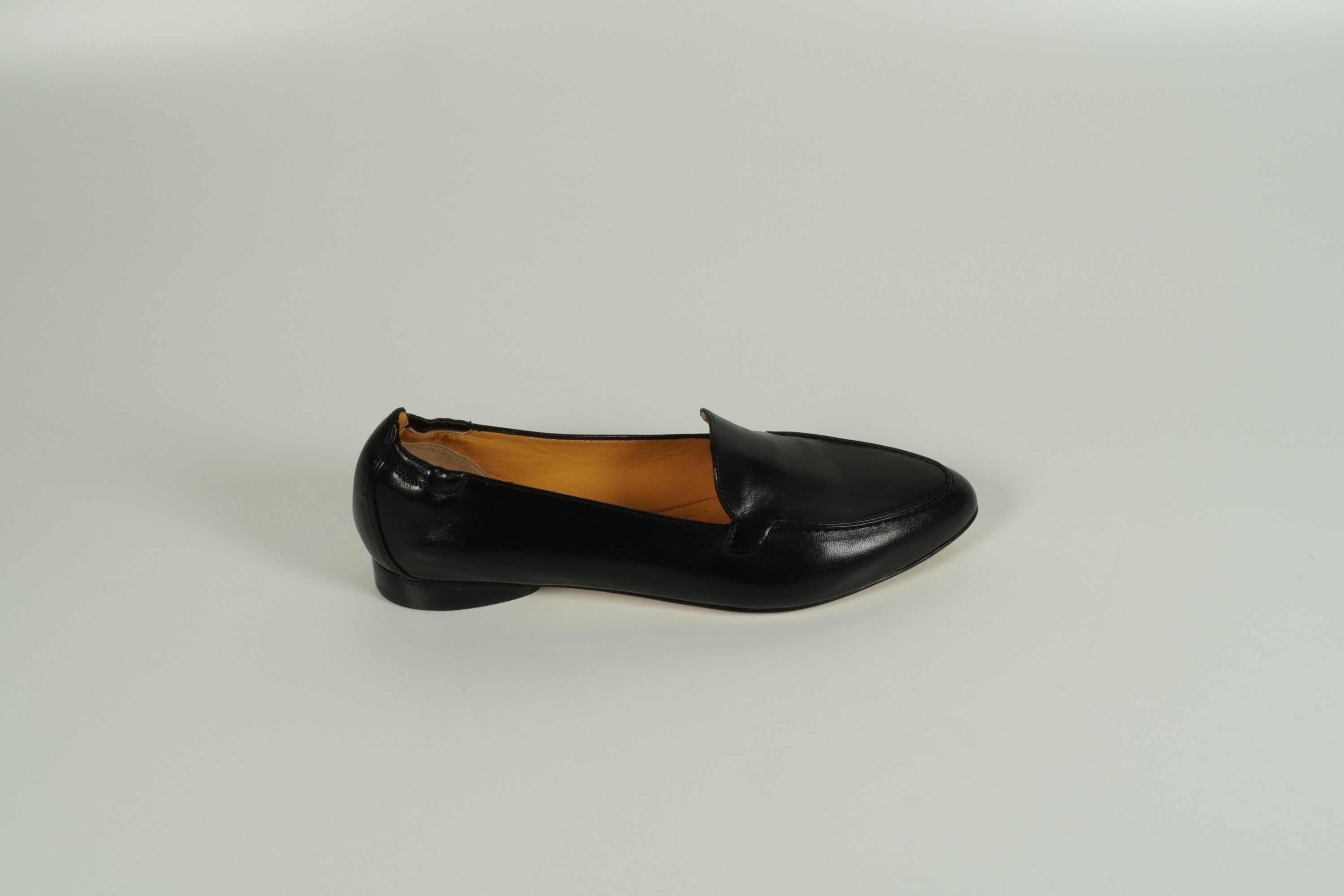 Moccasin Black