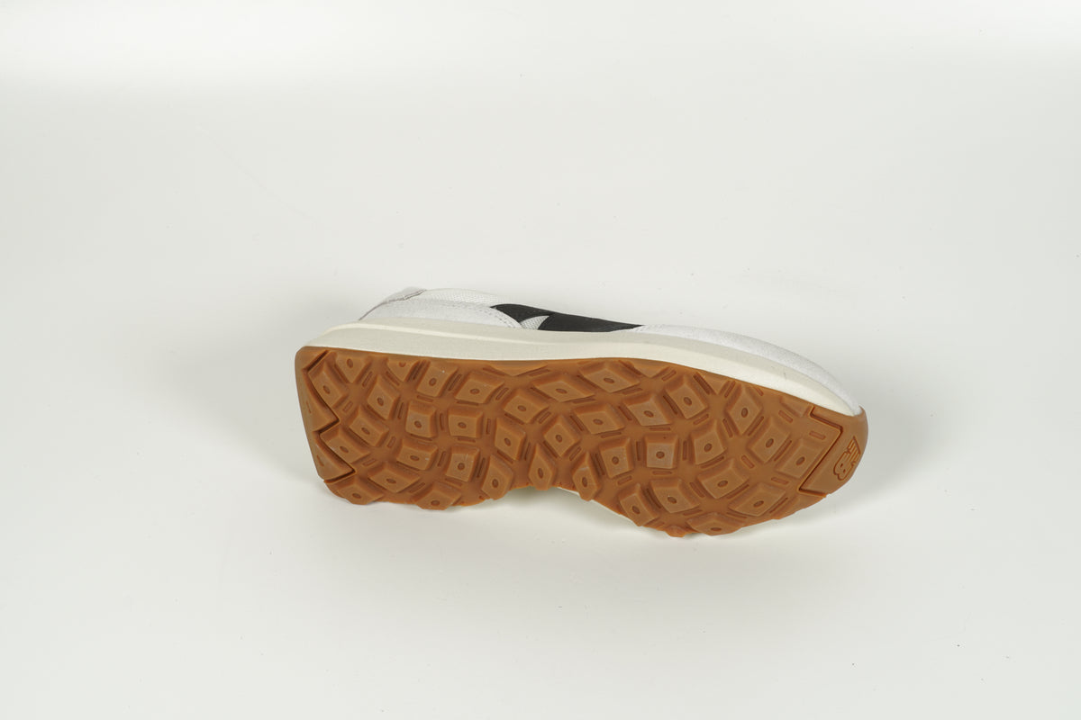 Baskets grises
