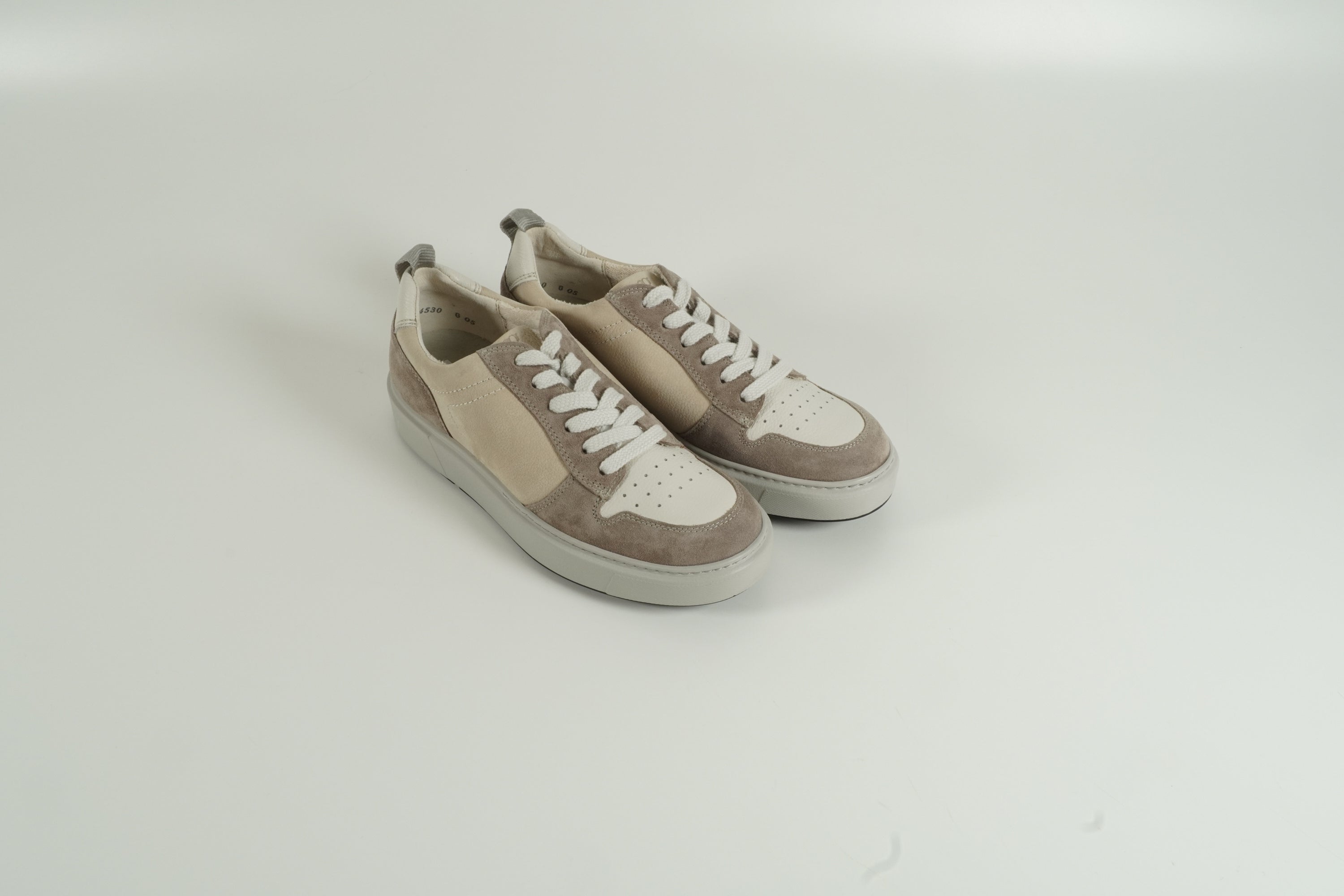 Baskets beiges